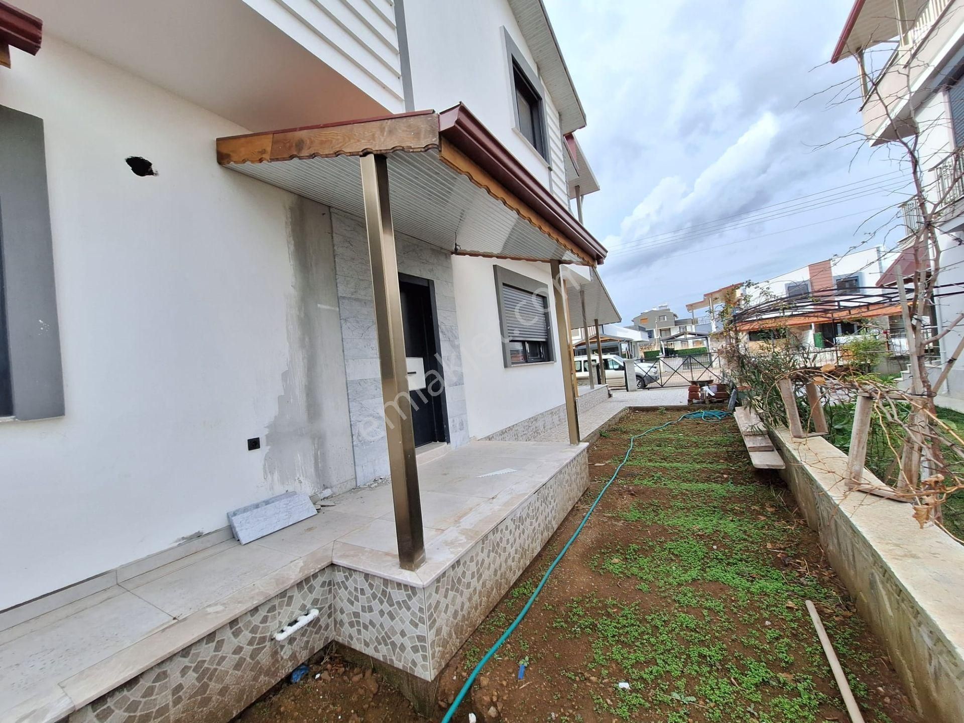 Güven Emlak'tan Cumhuriyet Mahallesinde Satılık İkiz Villa - Görsel 9