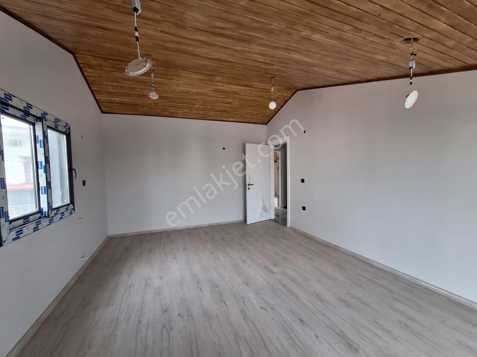 Güven Emlak'tan Cumhuriyet Mahallesinde Satılık İkiz Villa - Görsel 35