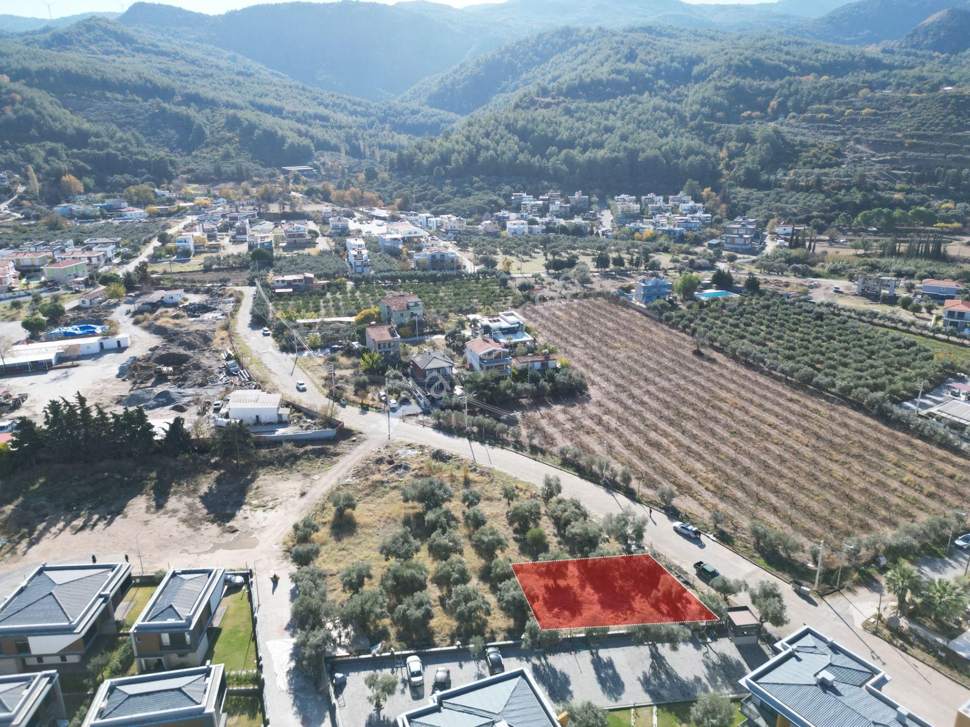 Kuşadası Davutlar Satılık Konut İmarlı Kuşadası Davutlarda Devirli 528 M2 Daire Ve Villa Yapmaya Uygun Arsa