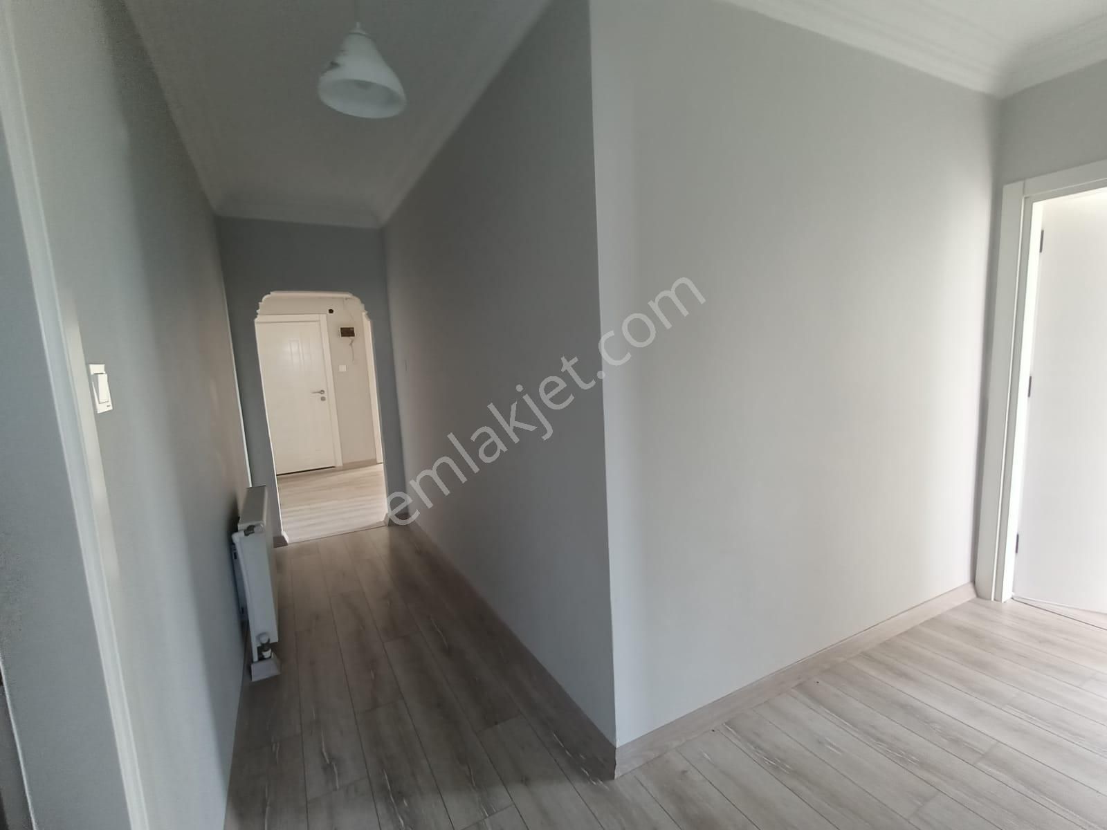 Seyhan Yeşilyurt Satılık Daire İz'den Geniş Oturum 3+1 Satılık Daire