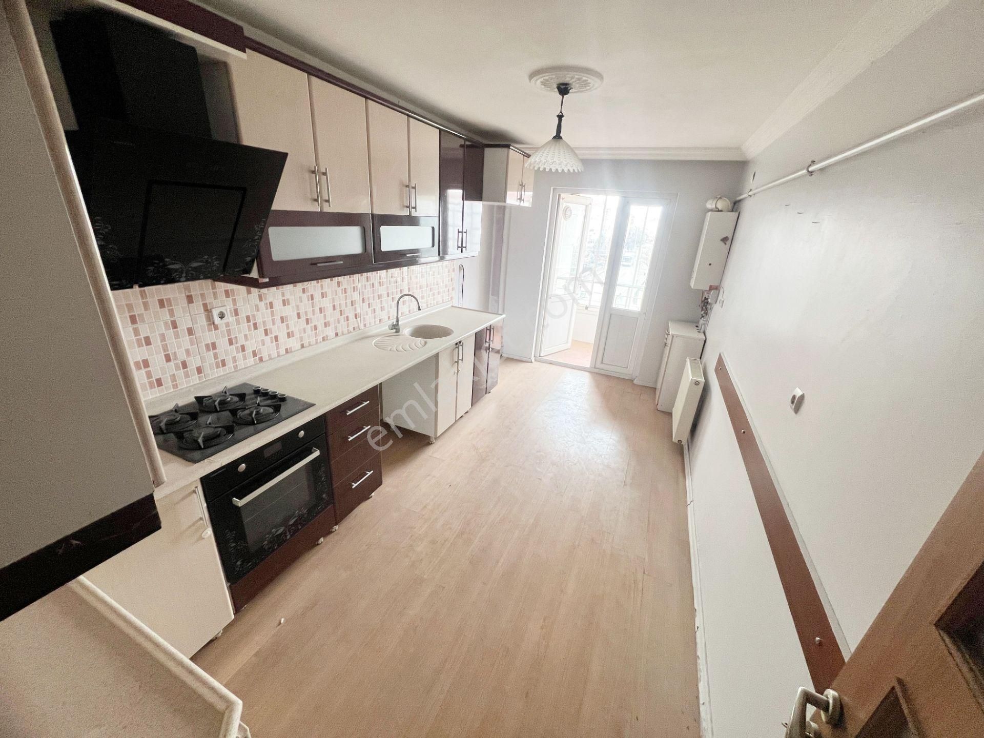 Etimesgut Yeşilova Satılık Daire İstasyon Emlak'tan Yeşilova Mh'de 150m2 Geniş Full Yapılı Daire