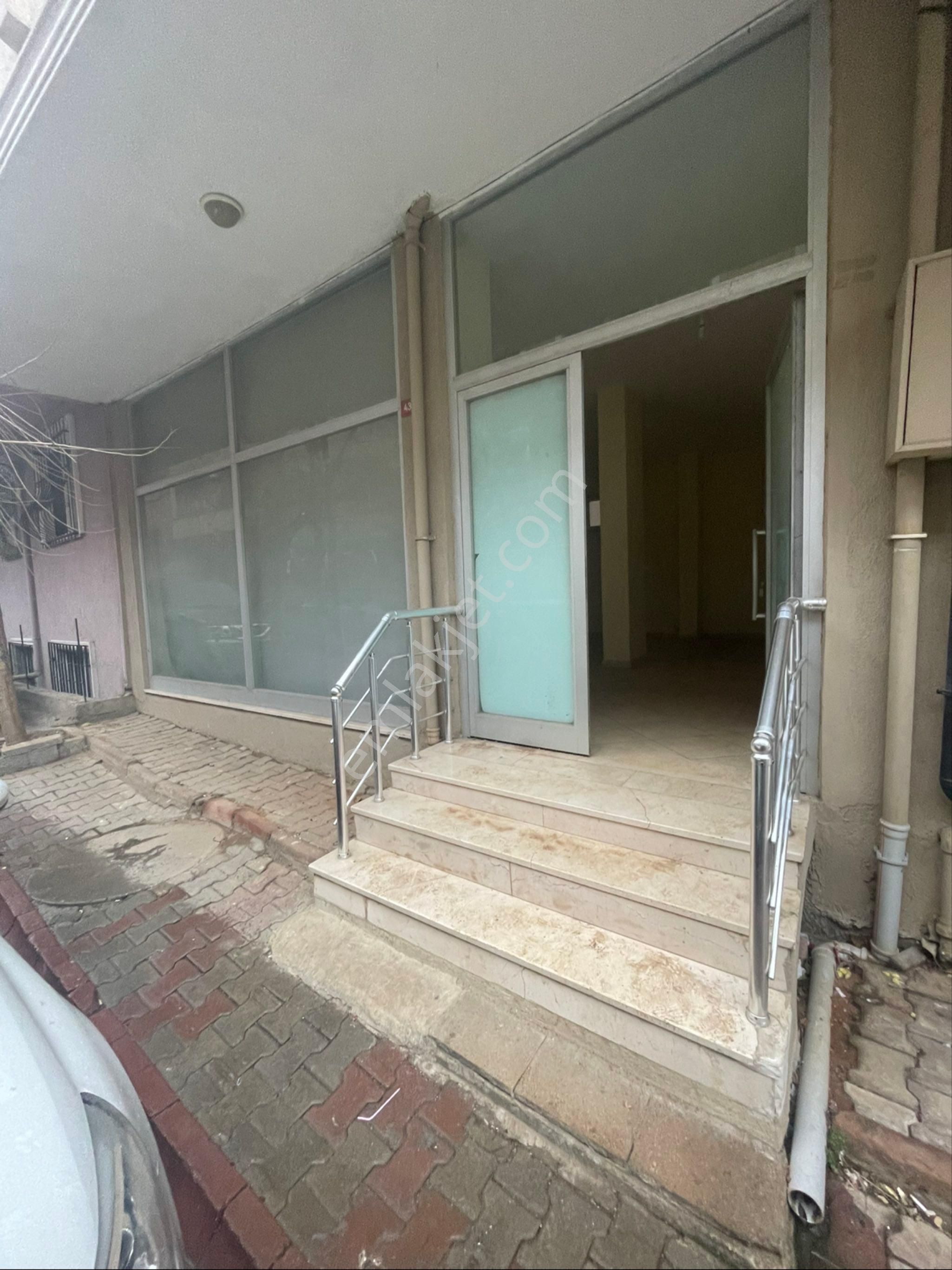 Sancaktepe Emek Kiralık Dükkan & Mağaza Depolu Dükkan80 M2