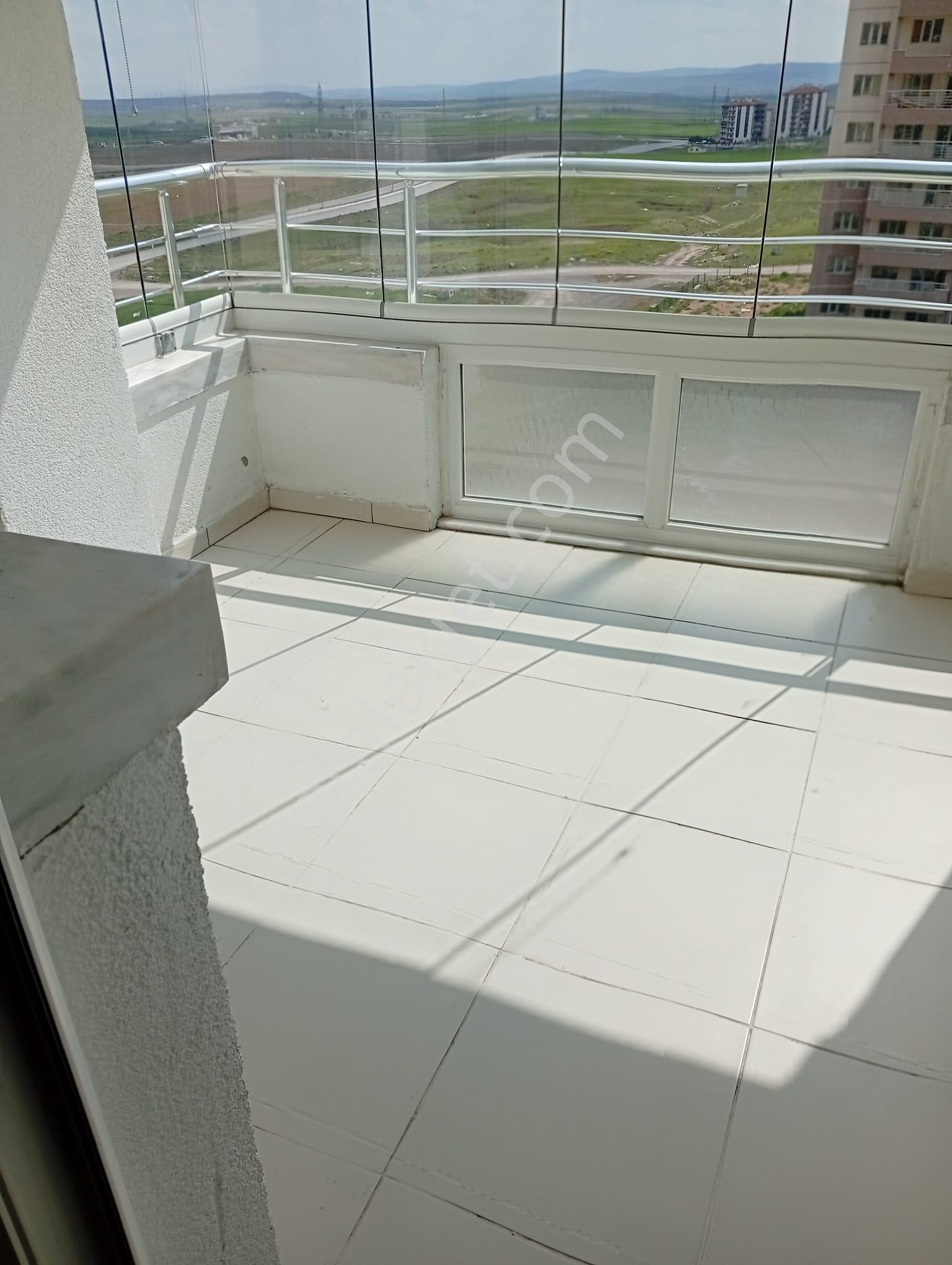 Geniş, 3+1, 2 Banyo, 2 Asansör, Ara Kat, Güney Cephe - Görsel 12