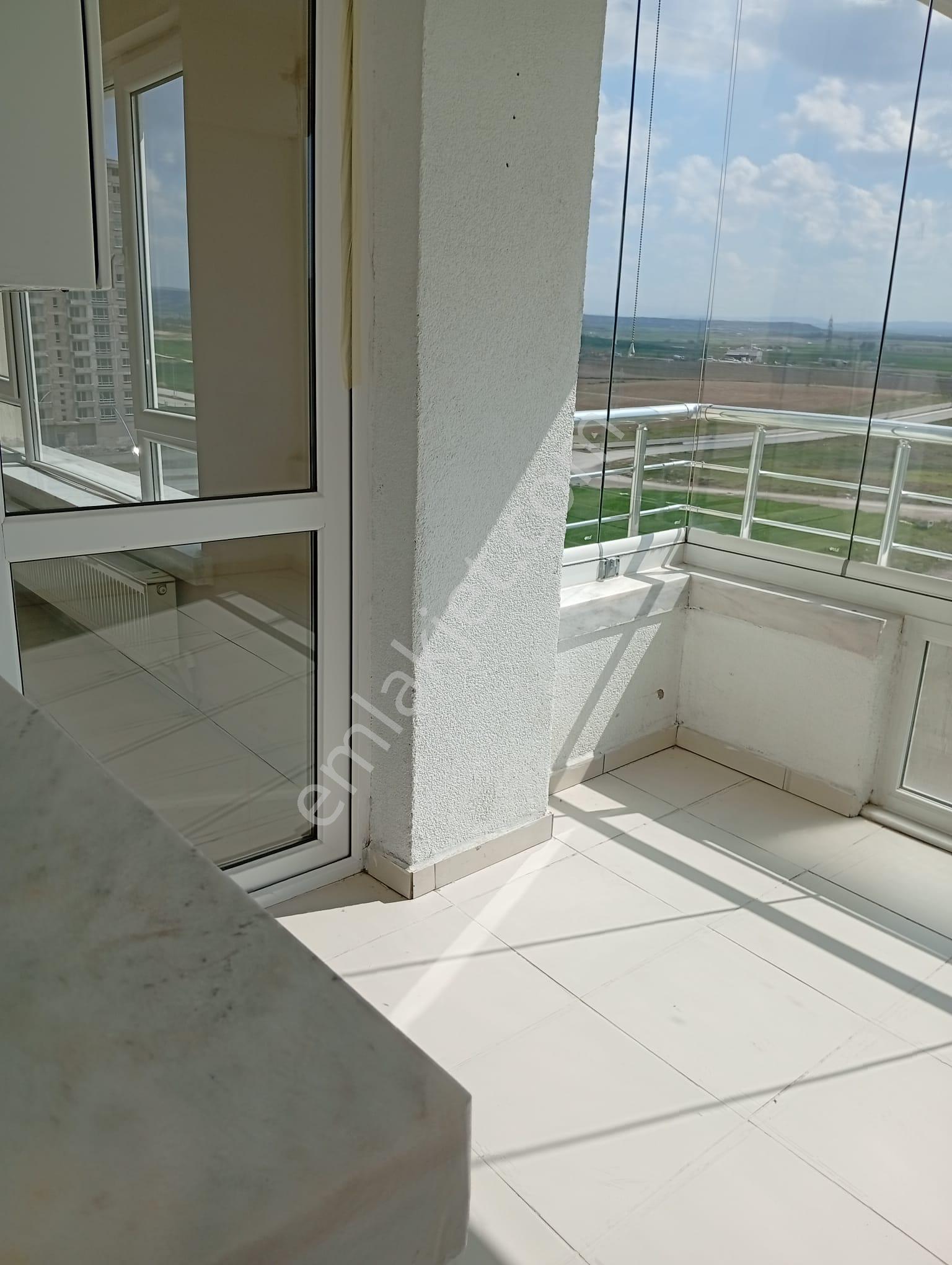 Geniş, 3+1, 2 Banyo, 2 Asansör, Ara Kat, Güney Cephe - Görsel 10