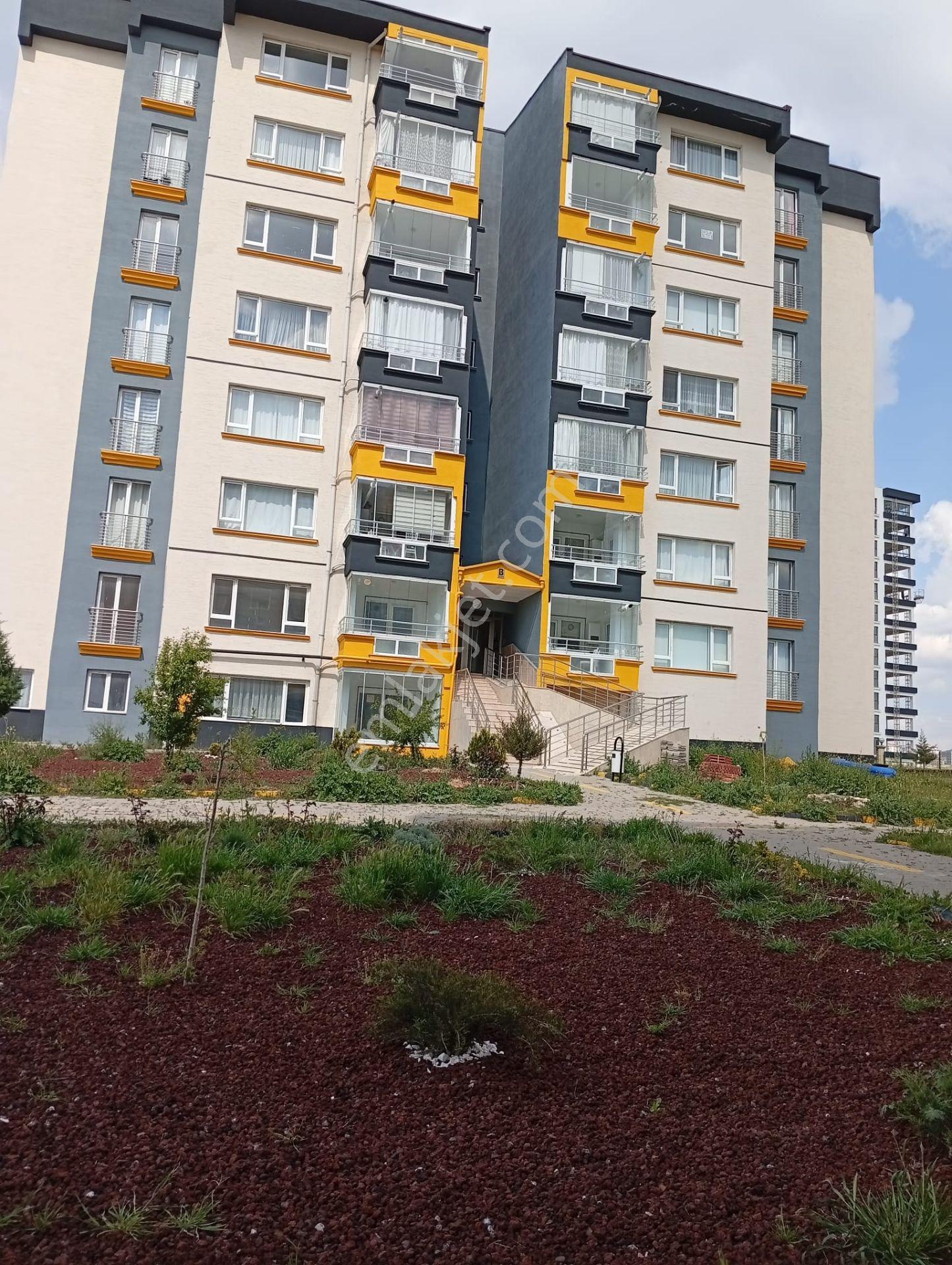 Geniş, 3+1, 2 Banyo, 2 Asansör, Ara Kat, Güney Cephe - Görsel 18