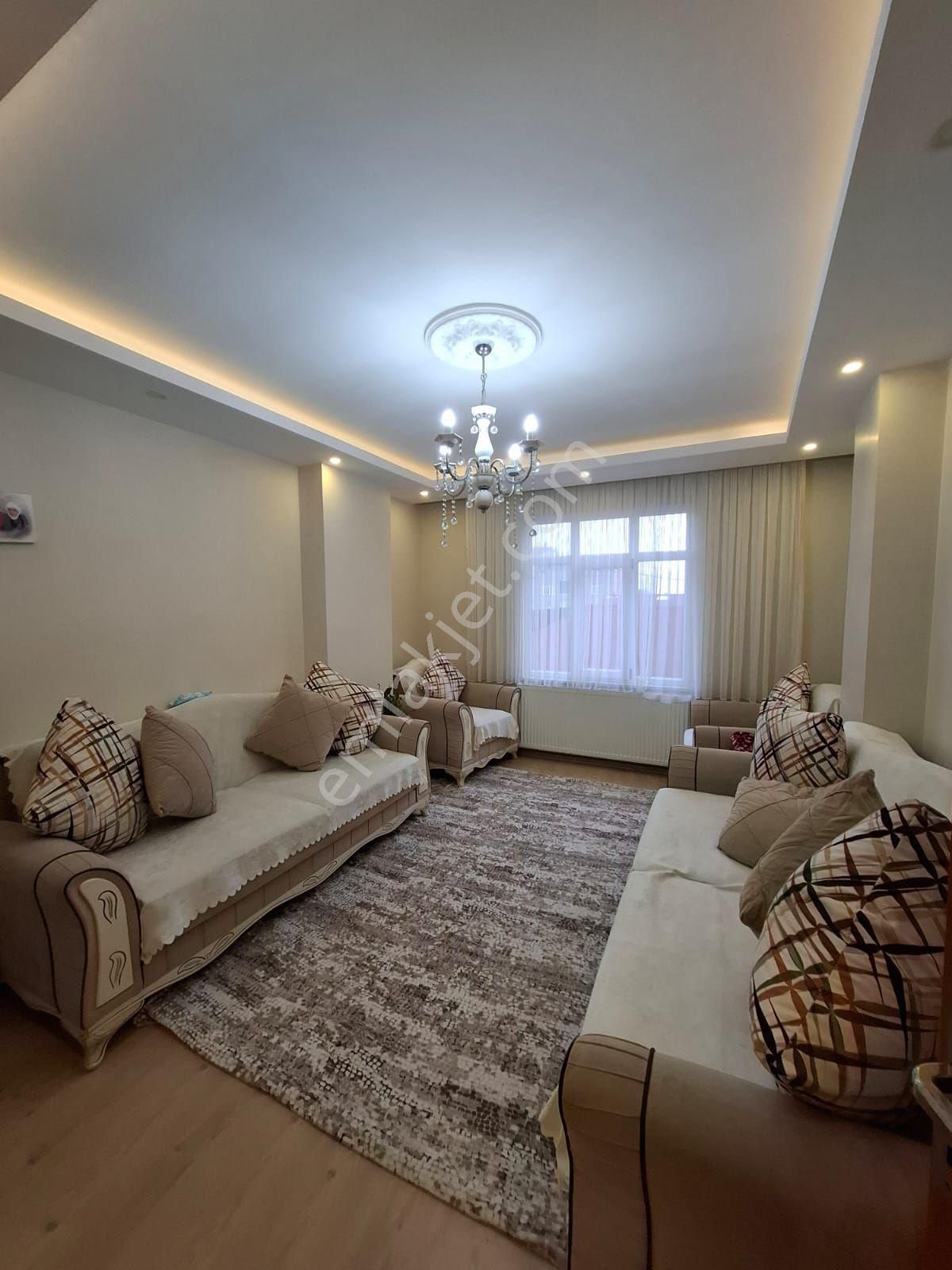 Başakşehir Şahintepe Satılık Daire Başakşehir Sahintepede Satilik 3+1 Temiz Daire