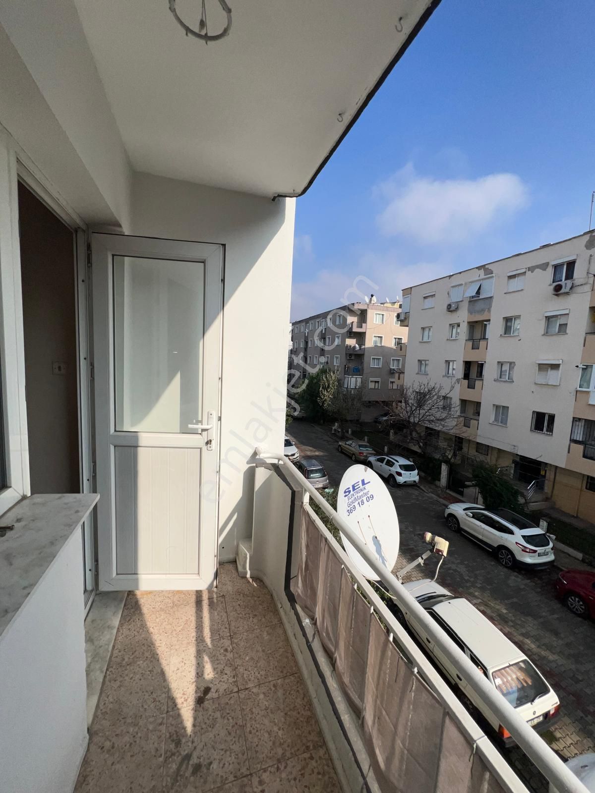 Sahibinden Karşıyaka Merkezde İçi Sıfır Doğalgazlı Otoparklı - Görsel 10