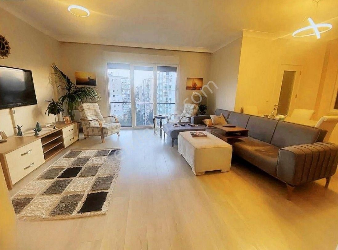 Kadıköy Kozyatağı Satılık Daire Kozyatağı Yeni Binada Kozyatağı Bayar Cd'de 120m2 3+1 Balkon Ve Kat Mülkiyet Tapulu