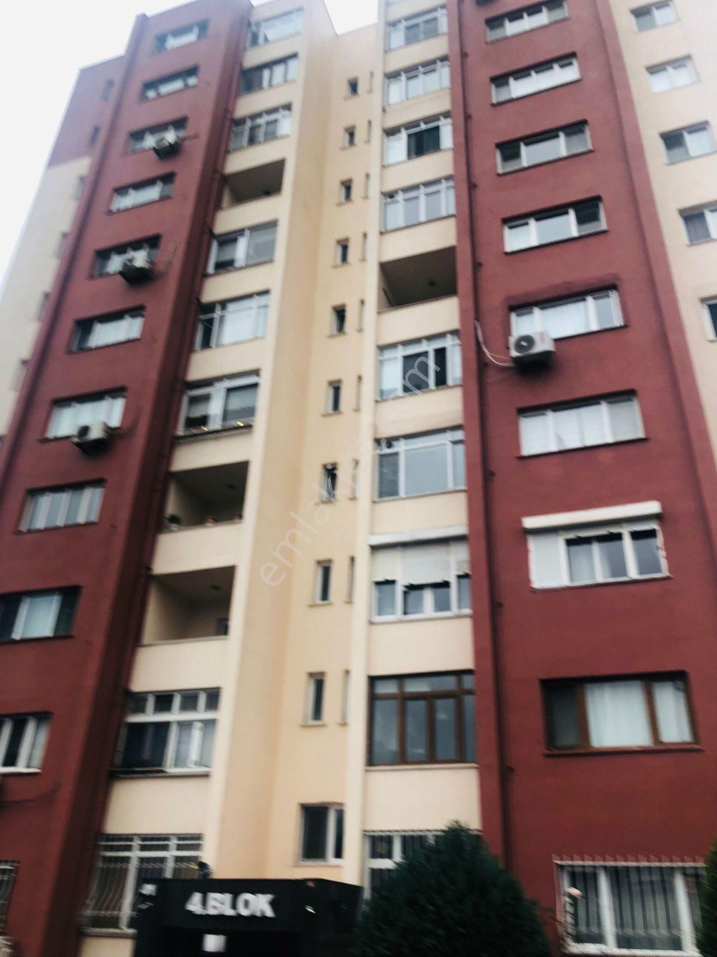 Sarıyer Huzur Satılık Daire Oyak Sitesi'nde Yüksek Şerefiyeli, Manzaralı Satılık 3+1 Daire