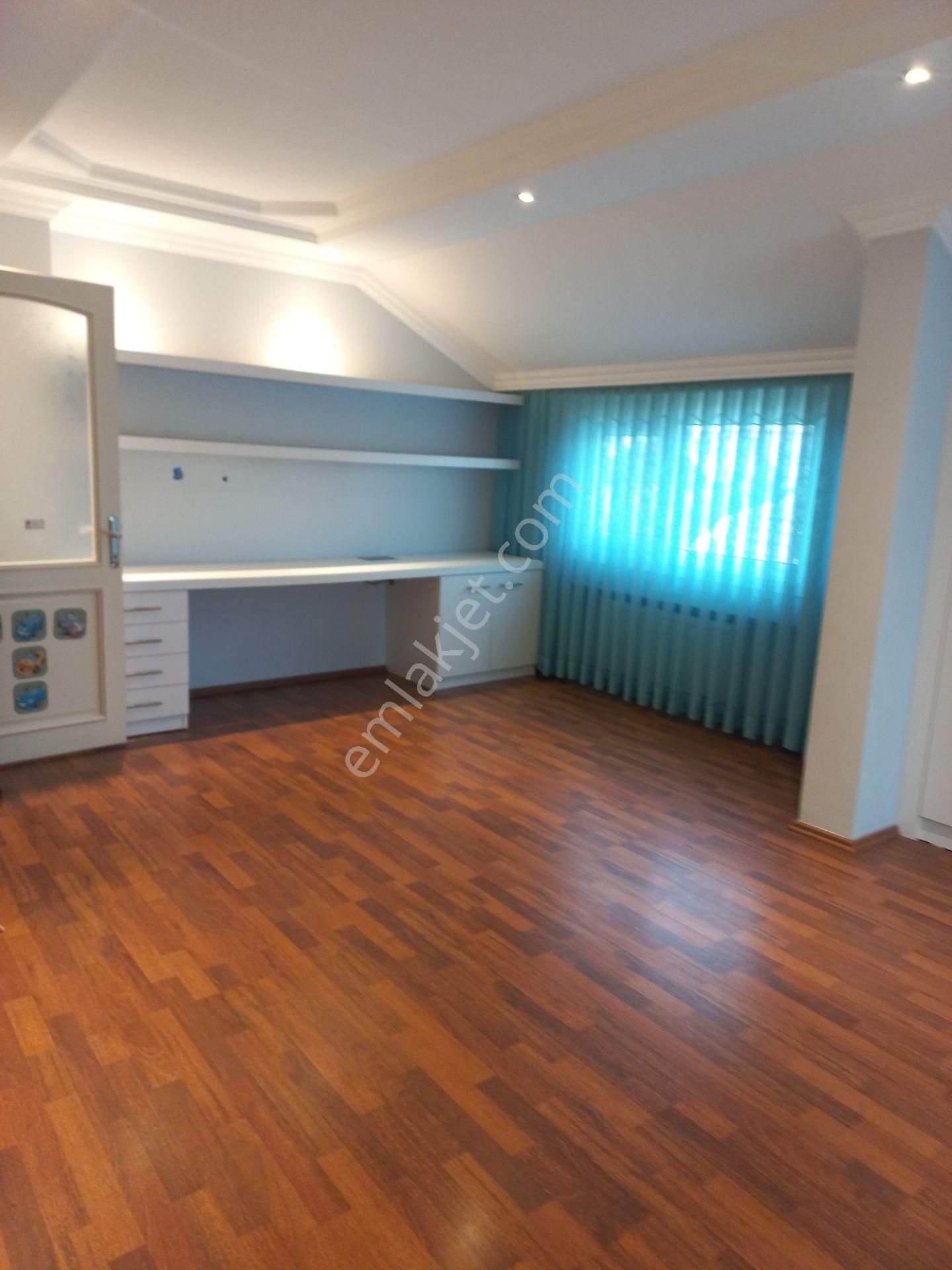 Erkutun'dan, Florya Basınköy'de Üç Cepheli, Çok Geniş Manzaralı Çift Teraslı Satılık Çatı Dubleksi - Görsel 24