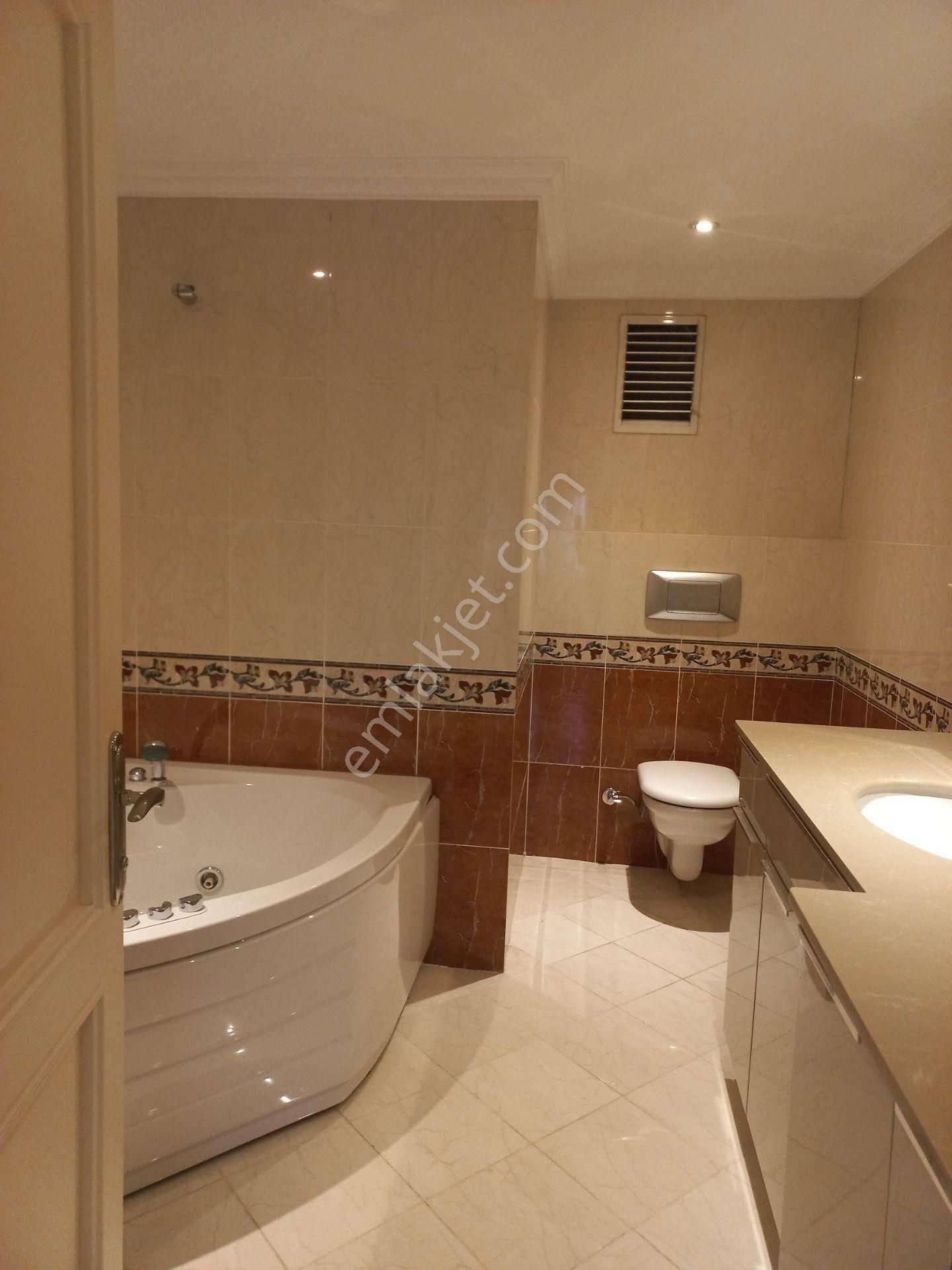 Erkutun'dan, Florya Basınköy'de Üç Cepheli, Çok Geniş Manzaralı Çift Teraslı Satılık Çatı Dubleksi - Görsel 22