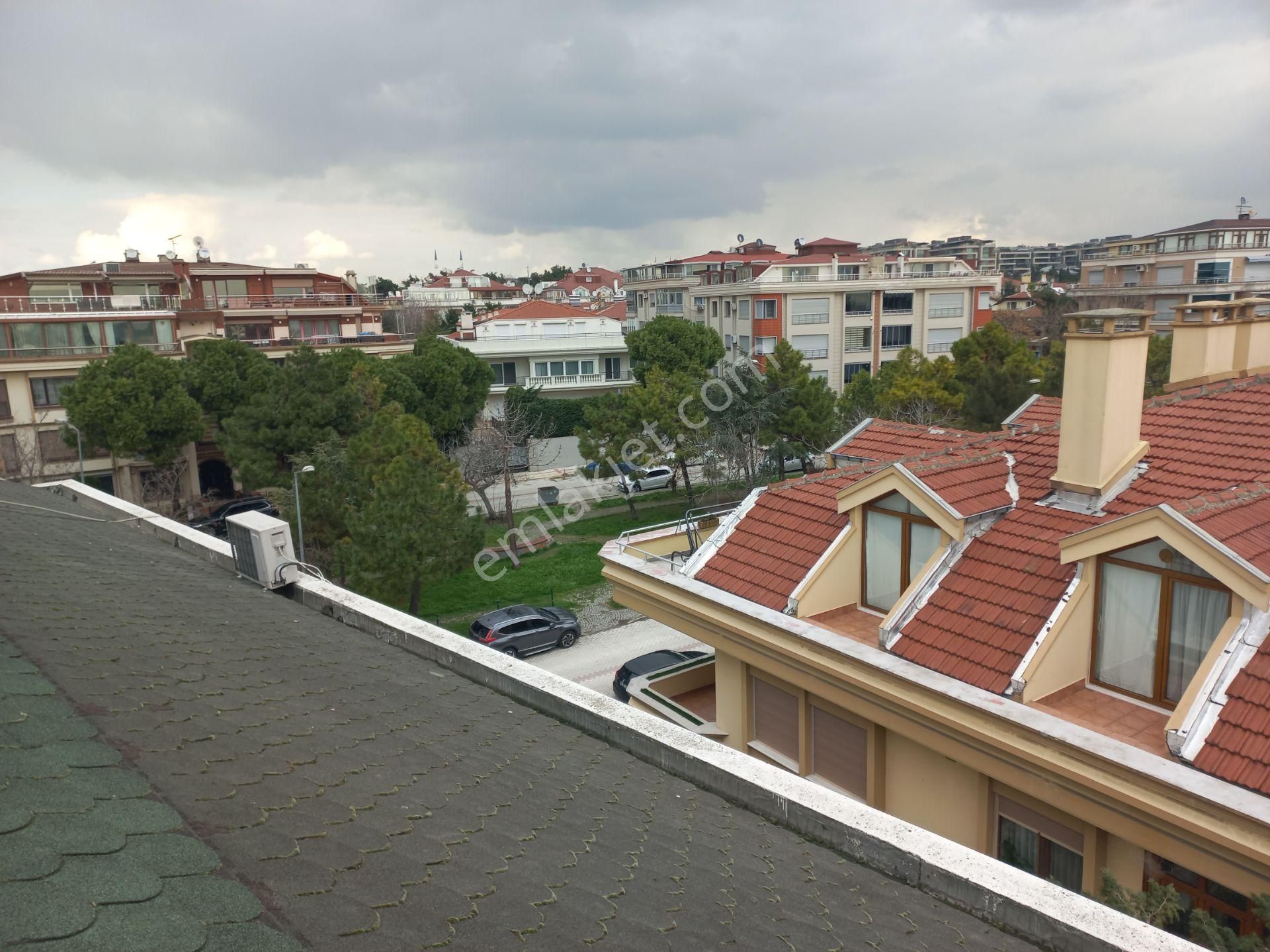 Erkutun'dan, Florya Basınköy'de Üç Cepheli, Çok Geniş Manzaralı Çift Teraslı Satılık Çatı Dubleksi - Görsel 28