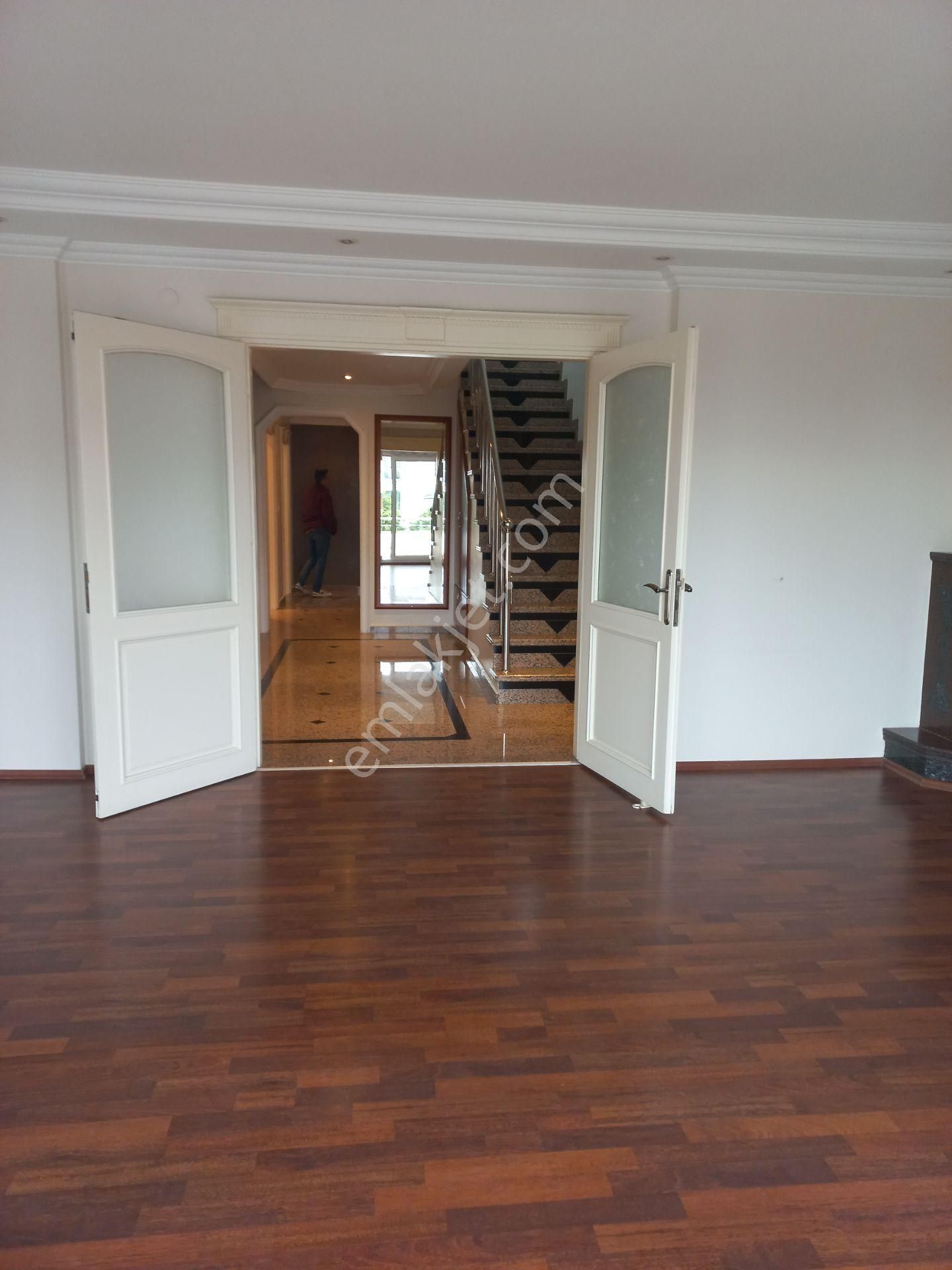 Erkutun'dan, Florya Basınköy'de Üç Cepheli, Çok Geniş Manzaralı Çift Teraslı Satılık Çatı Dubleksi - Görsel 13