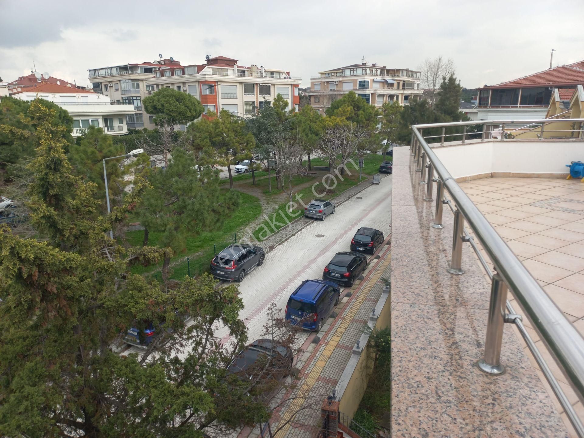 Erkutun'dan, Florya Basınköy'de Üç Cepheli, Çok Geniş Manzaralı Çift Teraslı Satılık Çatı Dubleksi - Görsel 29