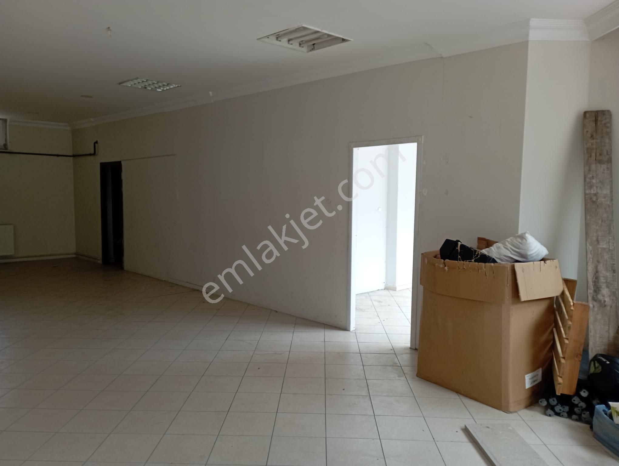 Elazığ Merkez Sürsürü Kiralık Dükkan & Mağaza Sürsürü Mahallesinde Kiralık 200 Metrekare Dükkan