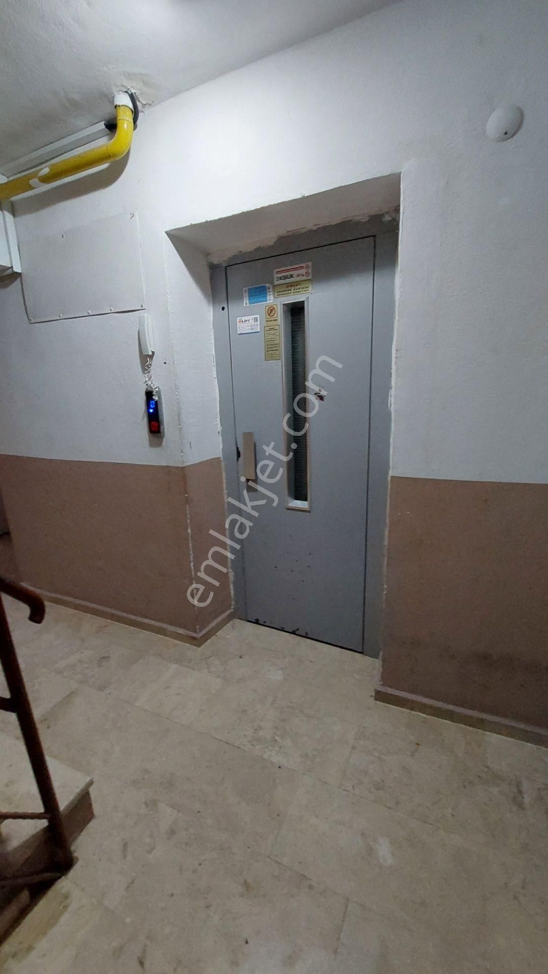 Suzan Emlaktan Burgaz Mah Düz Bölgede 3+1 Yenı Arakat Genış Daire - Görsel 4