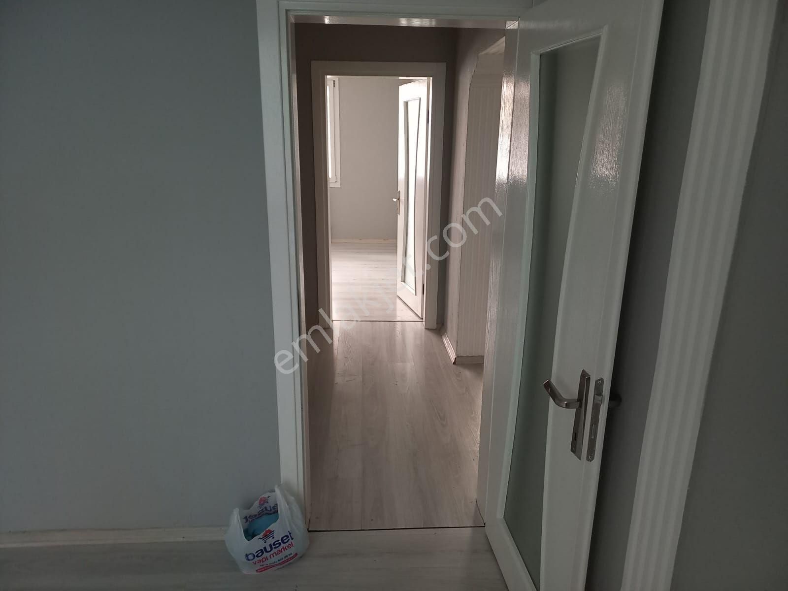 Bornova Yeşilova Kiralık Daire Yeşilova Abdi İpekçi Caddesi Yakınında Bakımlı, Geniş 2+1 Kiralık Daire