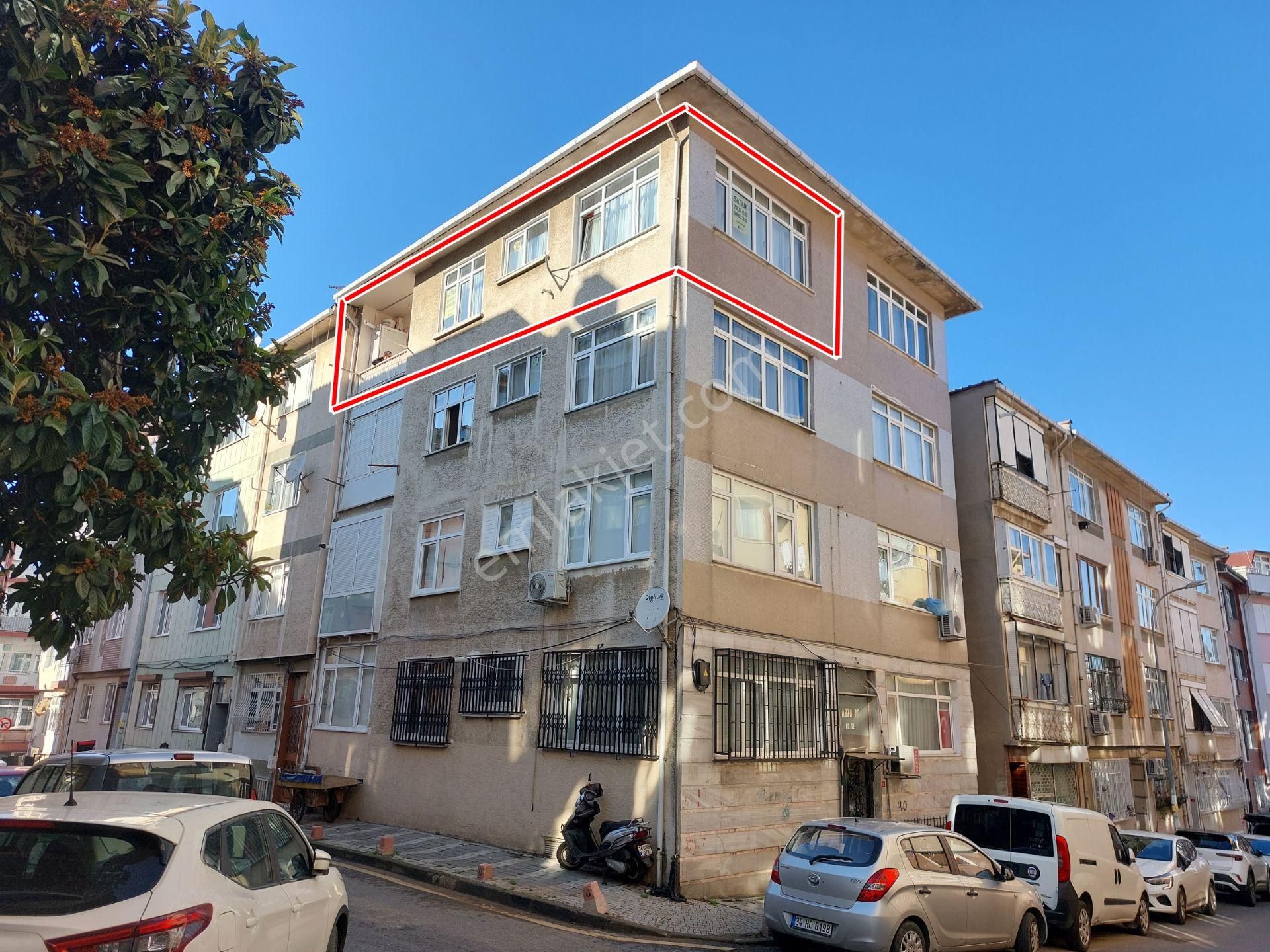 Üsküdar Selami Ali Satılık Daire Fıstıkağacı Köşe Çok Ferah Temiz Satılık Daire