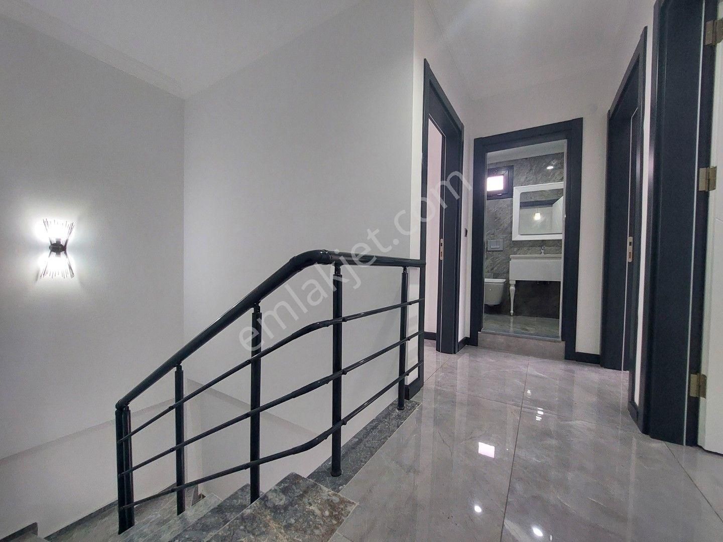 Didim Hisar Mahallesinde Havuzlu Site İçi 3+1 Açık Mutfaklı Satılık Sıfır Dubleks Villa - Görsel 13