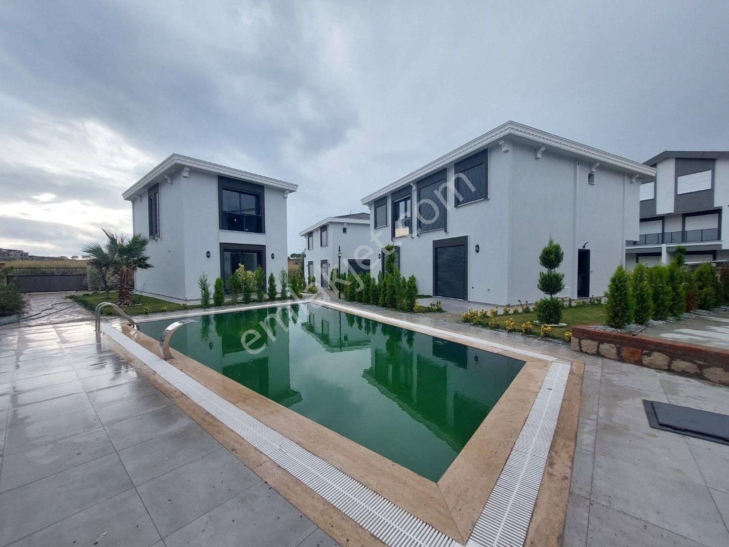 Didim Hisar Satılık Villa Didim Hisar Mahallesinde Havuzlu Site İçi 3+1 Açık Mutfaklı Satılık Sıfır Dubleks Villa