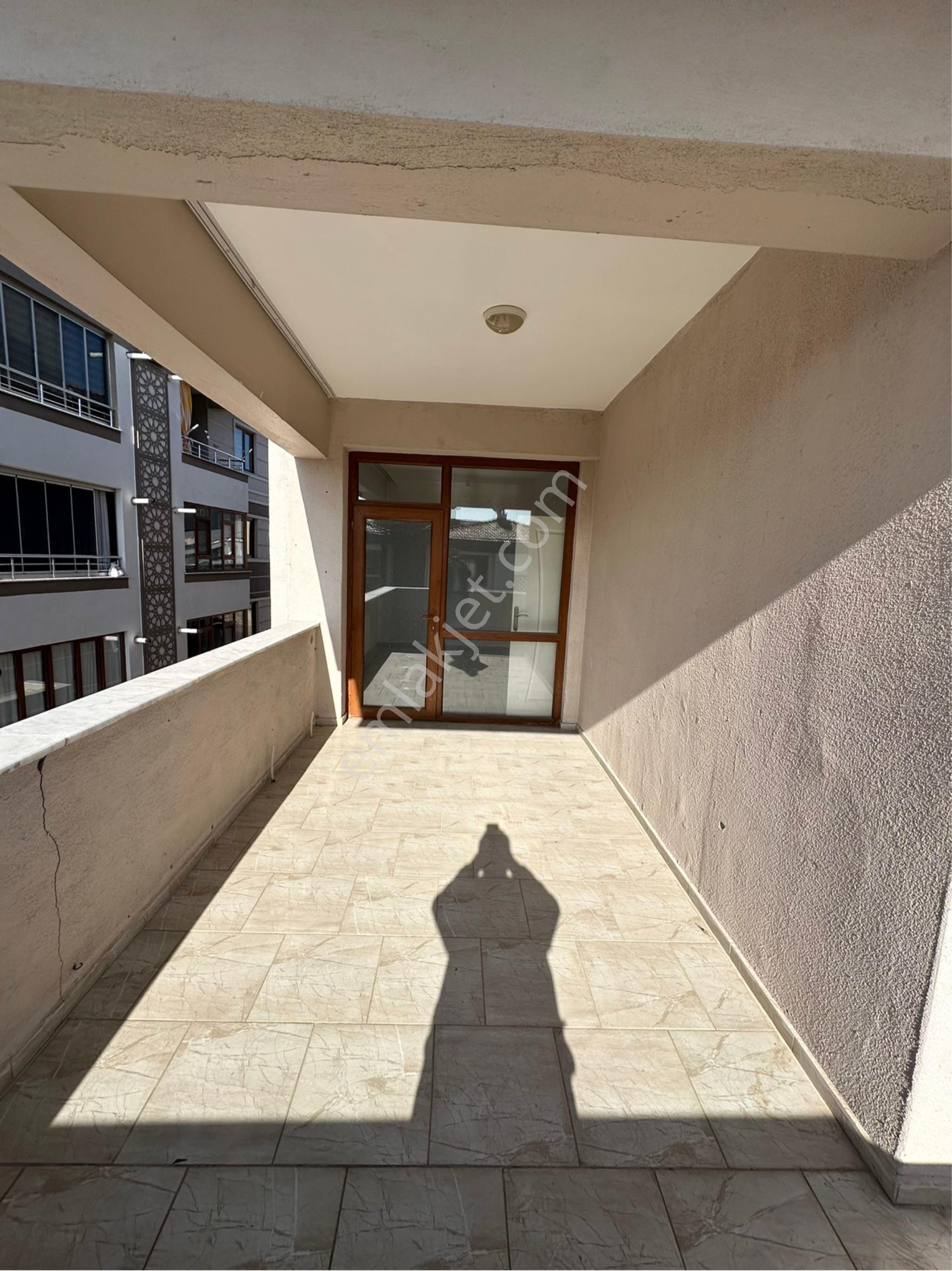 Salih Emlaktan Parsanda Kelebeklerlere Yakın Kiralık 3+1 Daire - Görsel 11