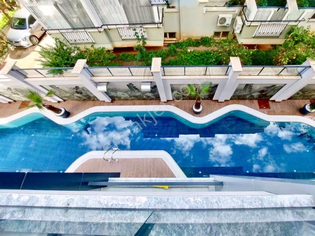 Alanya Merkezde Kleopatra Plajına Yakın Eşyalı 1+1 Kiralık Daire - Görsel 18