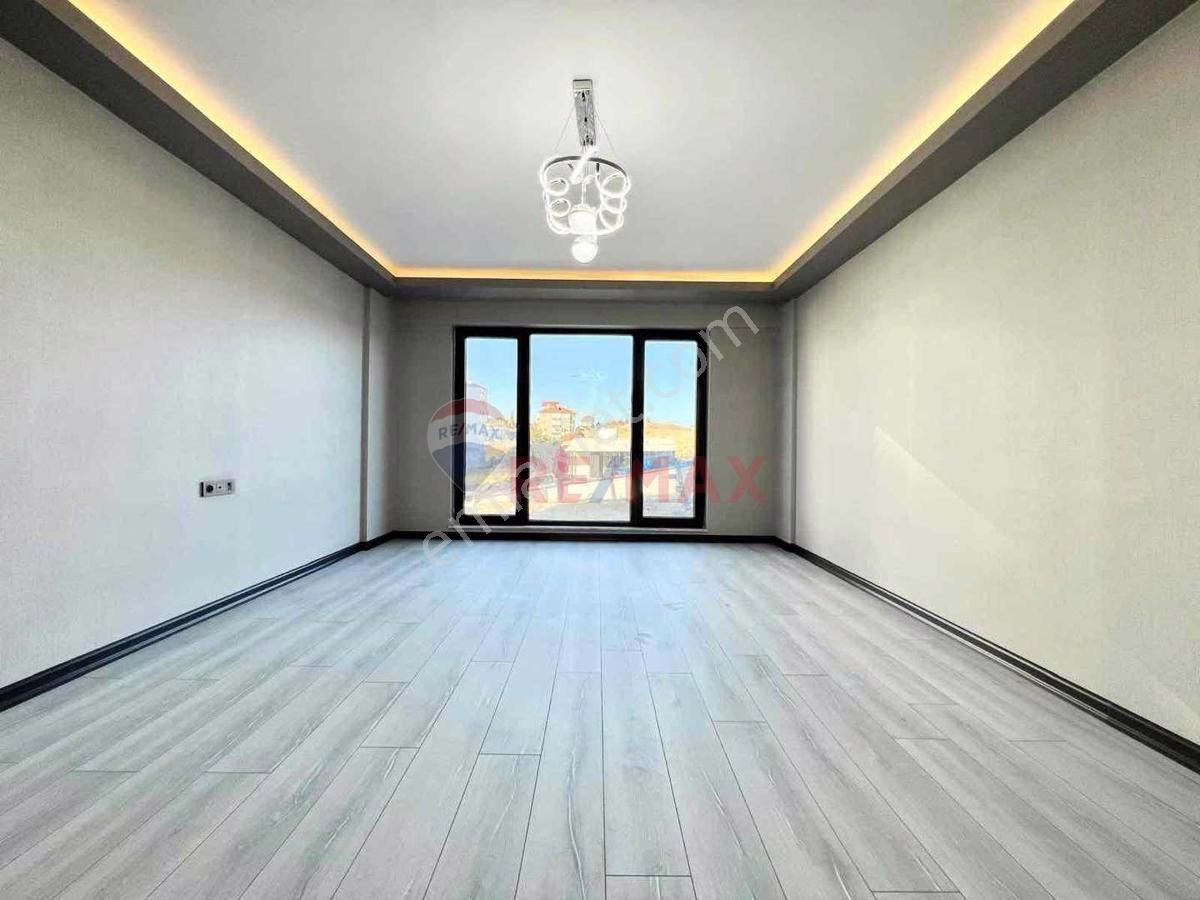 Pursaklar Saray Cumhuriyet Satılık Daire Remax Vogue'den Pursaklar Saray'da Site İçerisinde 2+1 Sıfır Daire