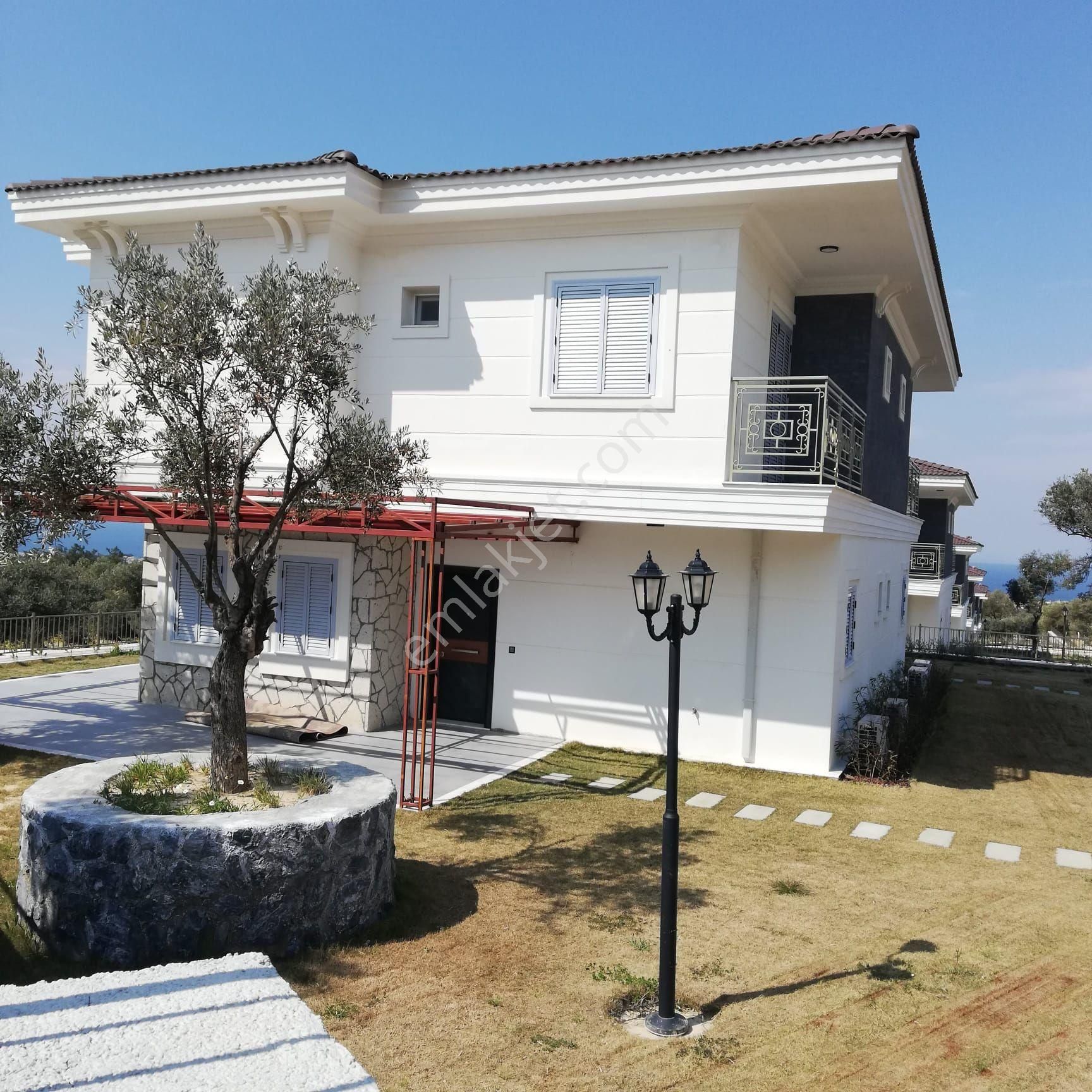 Kuşadası Soğucak Satılık Villa Kusadası Sogucakta Full Deniz Manzaralı Bahceli Villa