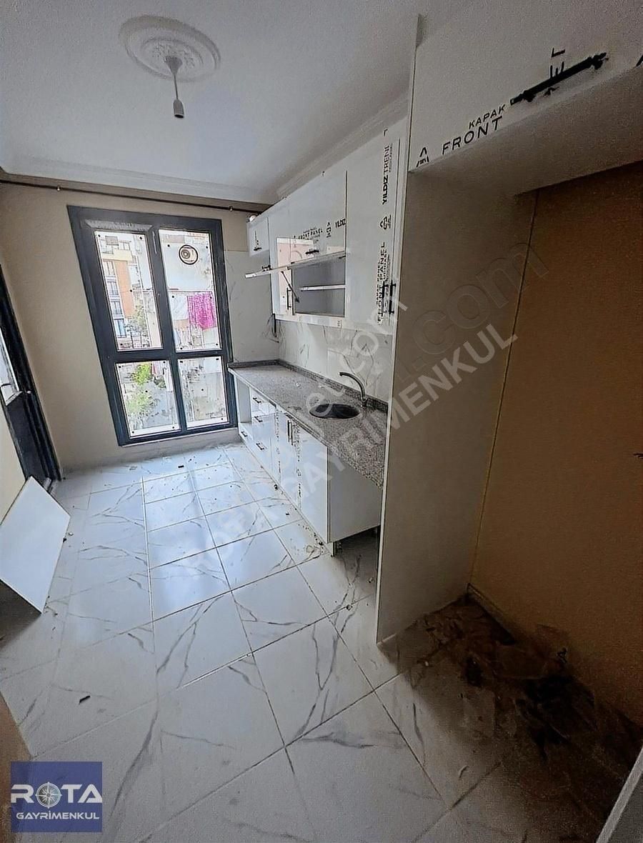 Pendik Ahmet Yesevi Satılık Daire Rota Gayrimenkul'den Mevlana Cami Yakınında Arakat 2+1 Net 90 M2