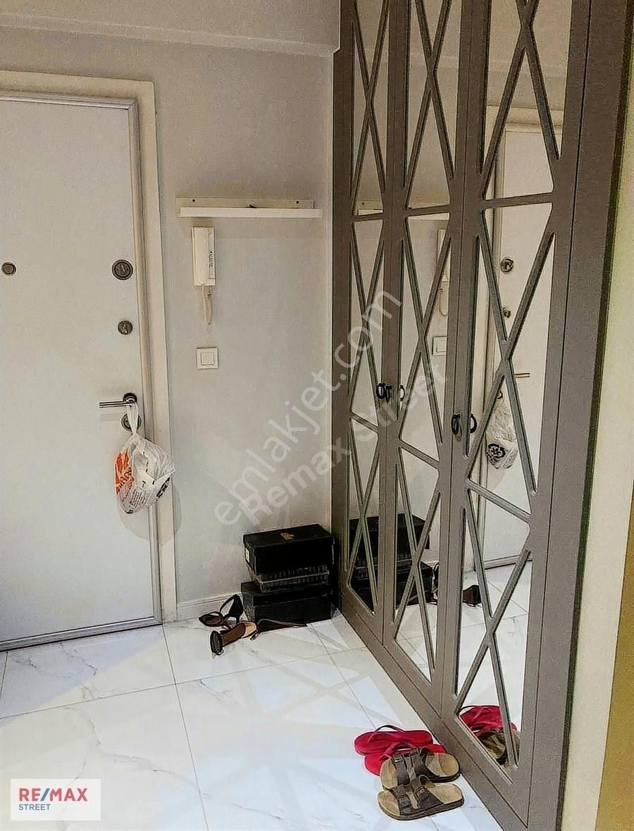 Küçükçekmece Atakent Kiralık Daire Atakent Dumankaya Konsept Eşyalı Kiralık 104m2 Boş 2+1 Daire