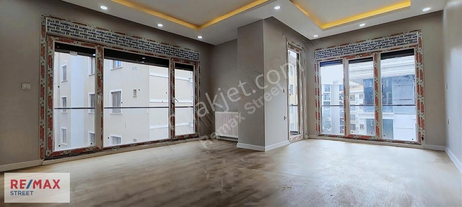 Bakırköy Zuhuratbaba Satılık Daire Bakırköy İncirli Butik Sitede Merkezi Konumda Satılık Sıfır 2+1