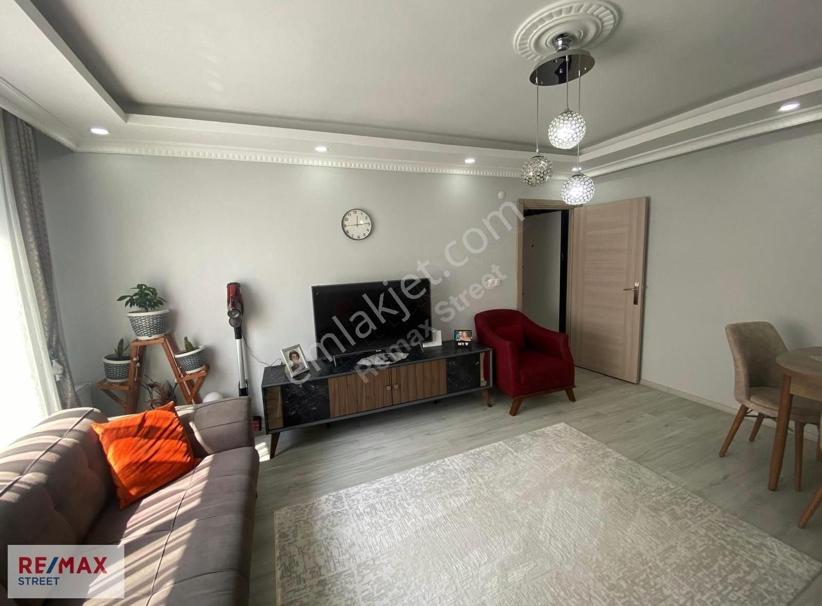 Küçükçekmece Halkalı Merkez Satılık Daire Remax Street'den Halkalı Merkez Mah 2+1 Satılık Daire