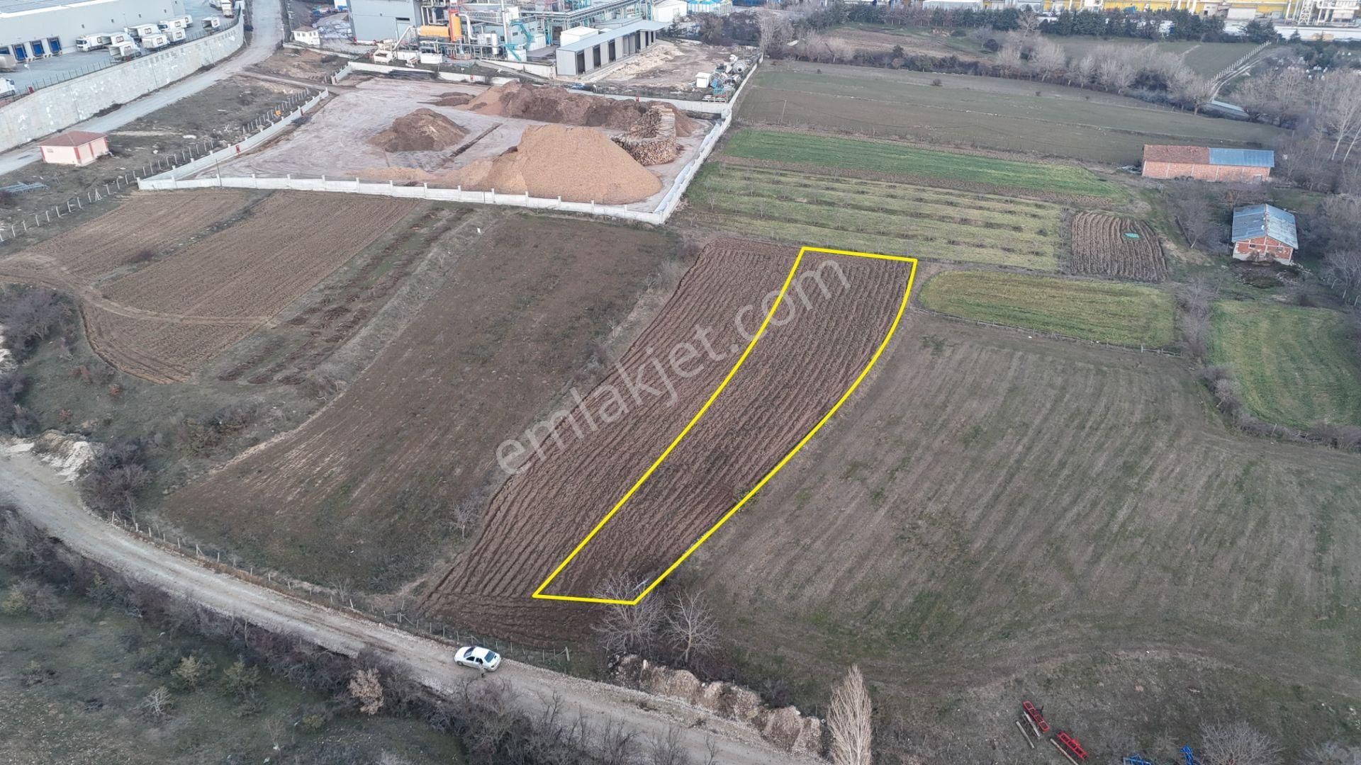 Kastamonu Merkez Halife Köyü (Merkez) Satılık Tarla Kastamonu Emlak Gayrimenkulden Satılık Osb Yanında 1472 M² Tarla