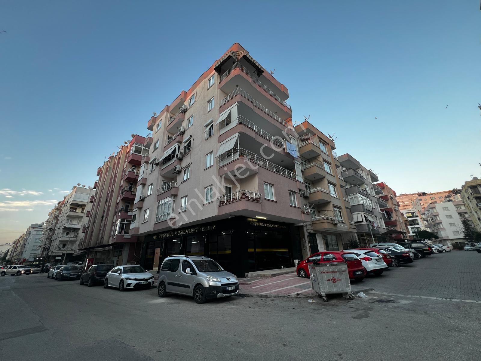 Yenişehir Gazi Satılık Daire Remax Toros'tan Denize 1 Dk Mesafede Cazip Fiyatlı