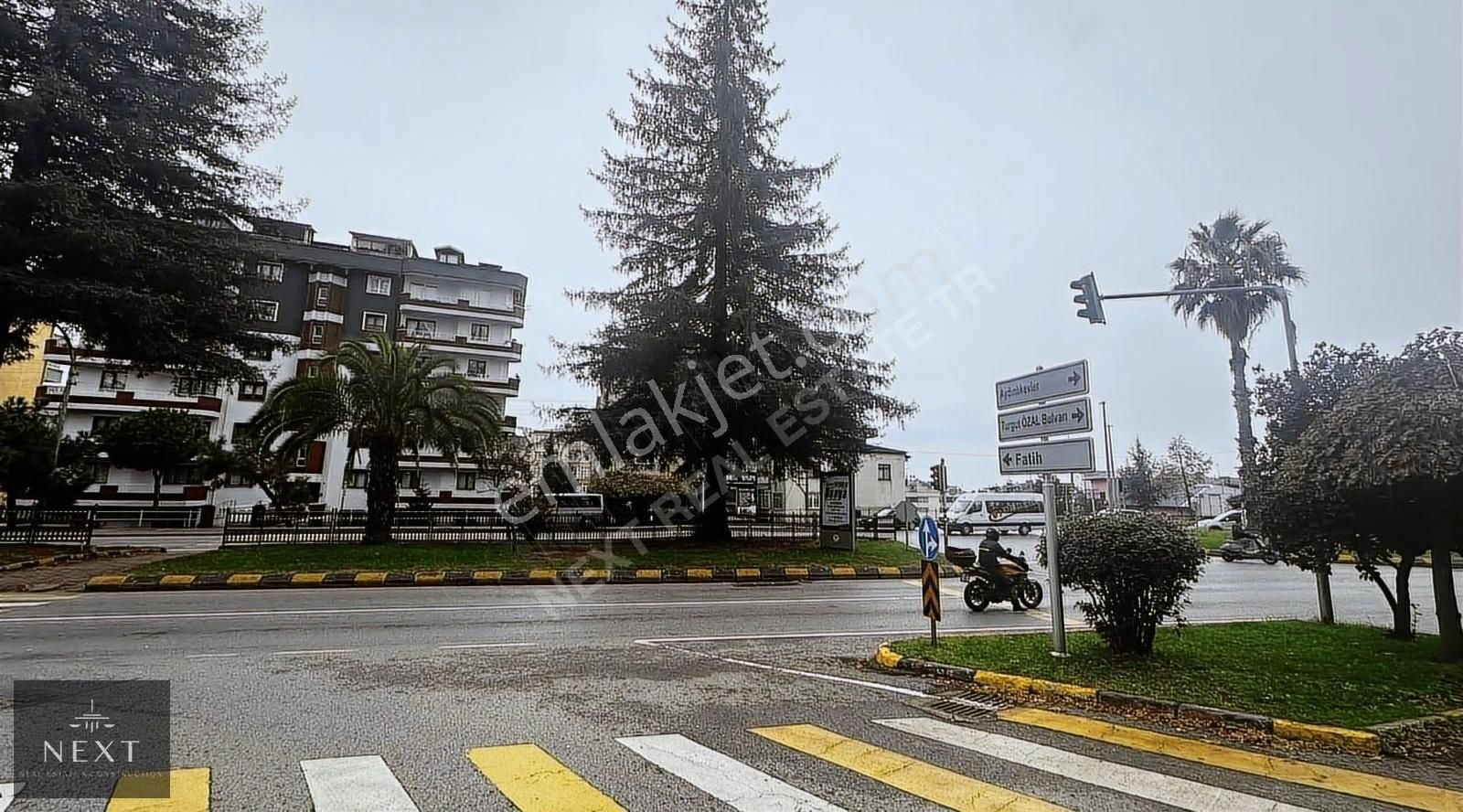 Ortahisar Aydınlıkevler Satılık Daire Tanjant Yolunda Cadde Üstünde Fırsattır !!