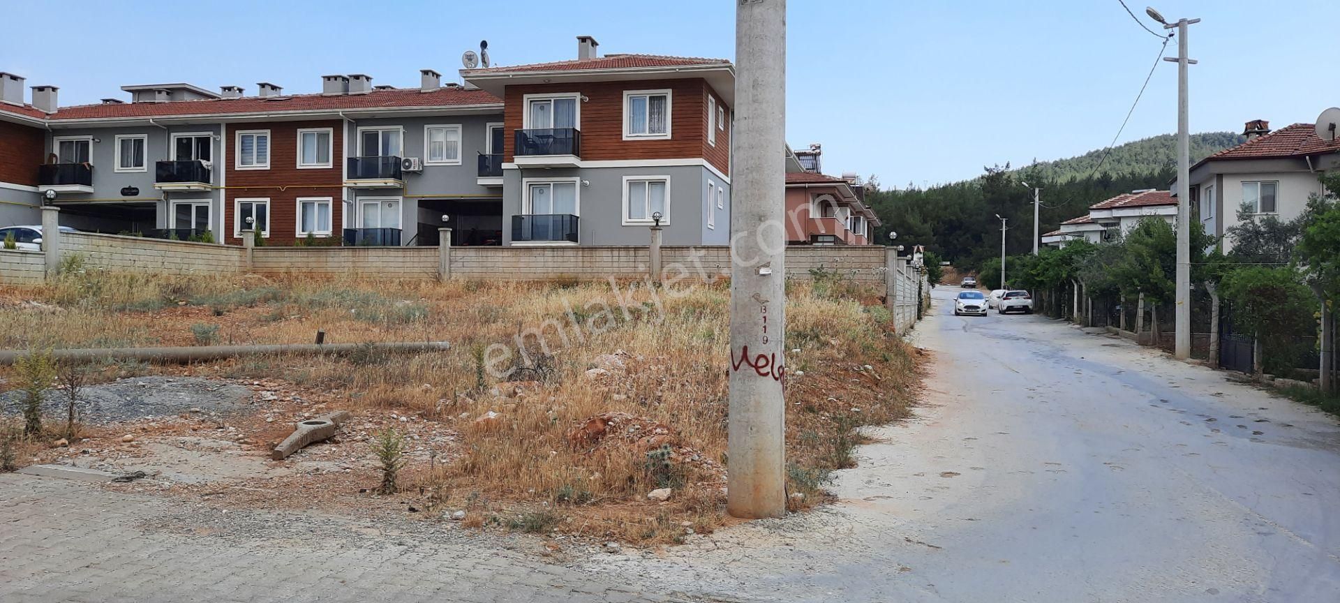 Menteşe Yeniköy Satılık Konut İmarlı Muğla Merkez Yeniköy De 400.m2 Konut İmarlı Arsa