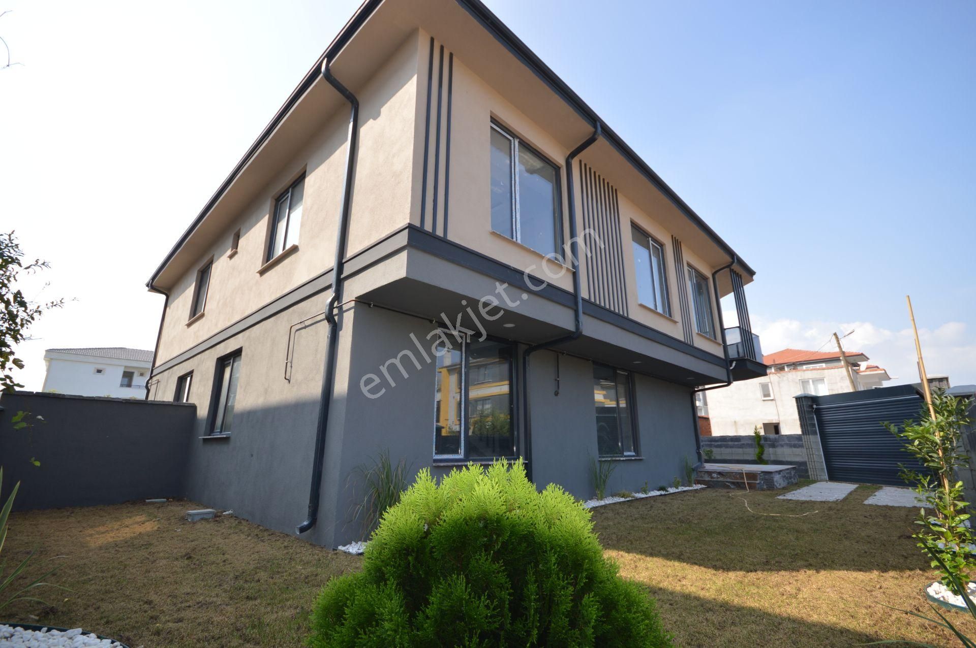 Karasu Yalı Satılık Villa Sakin Bir Hayat İçin İdeal: Modern Ve Ferah Villa