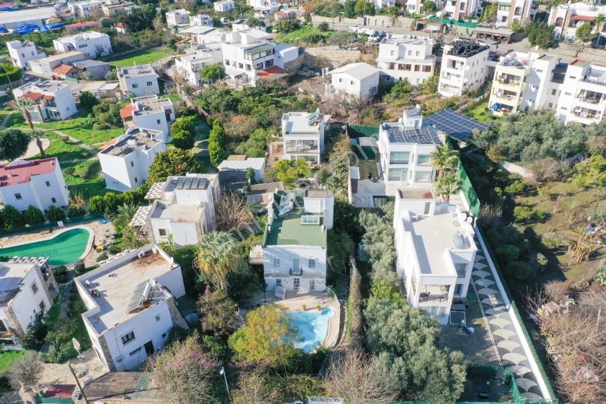 Bodrum Yalıkavak Satılık Villa Yalıkavak Marinaya Yürüyüş Mesafesinde, Botanik Bahçeli Ve Havuz