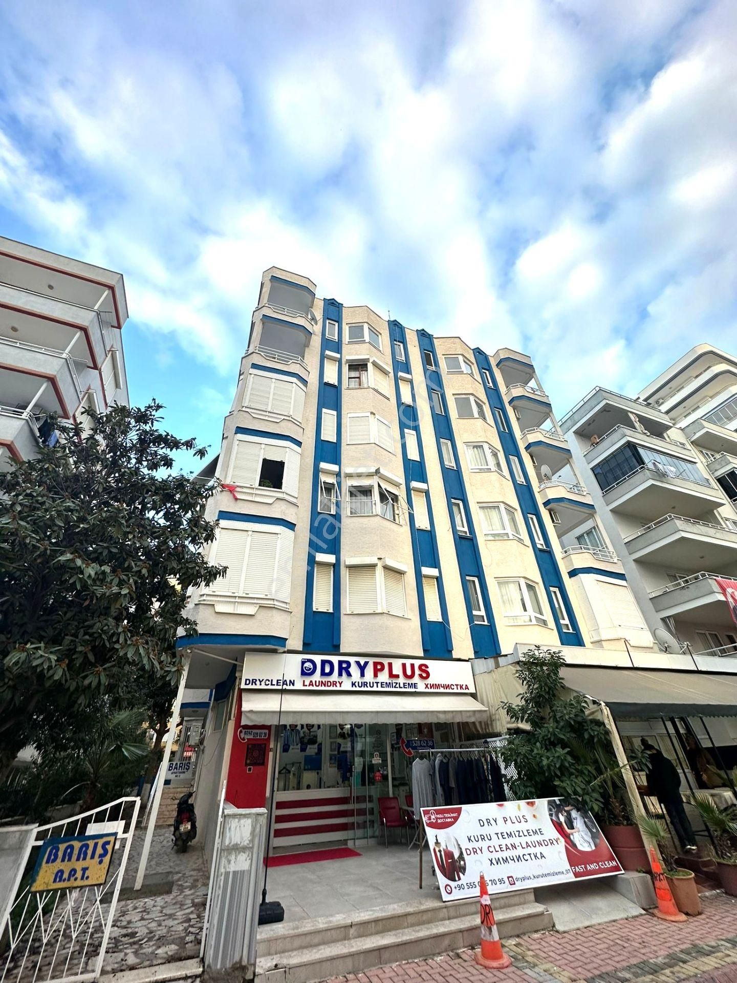 Alanya Mahmutlar Satılık Daire Mahmutlar / Alanya 2+1 Ayrı Mutfak Tadilat Gerektirmektedir