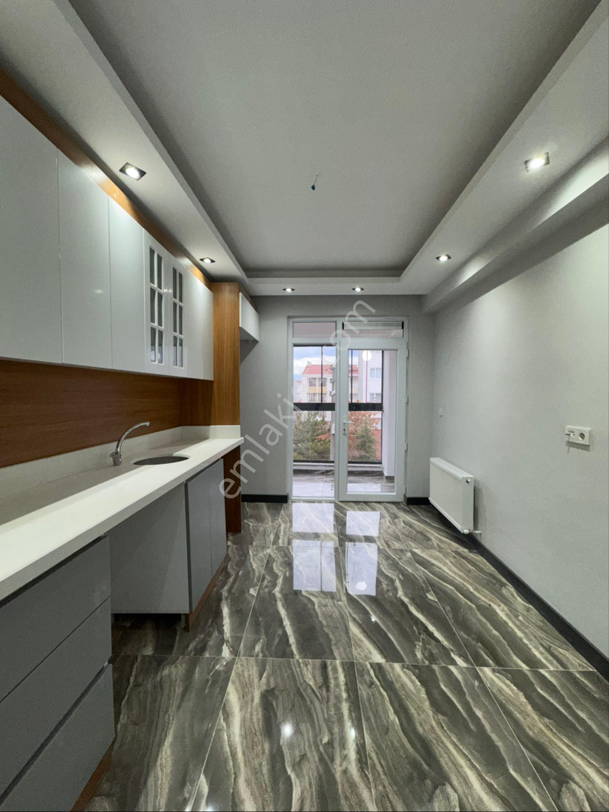 Conker İnşaat Emlak’tan Esentepe Mahallesi Ultra Lüks 3+1 Satılık Daireler - Görsel 3