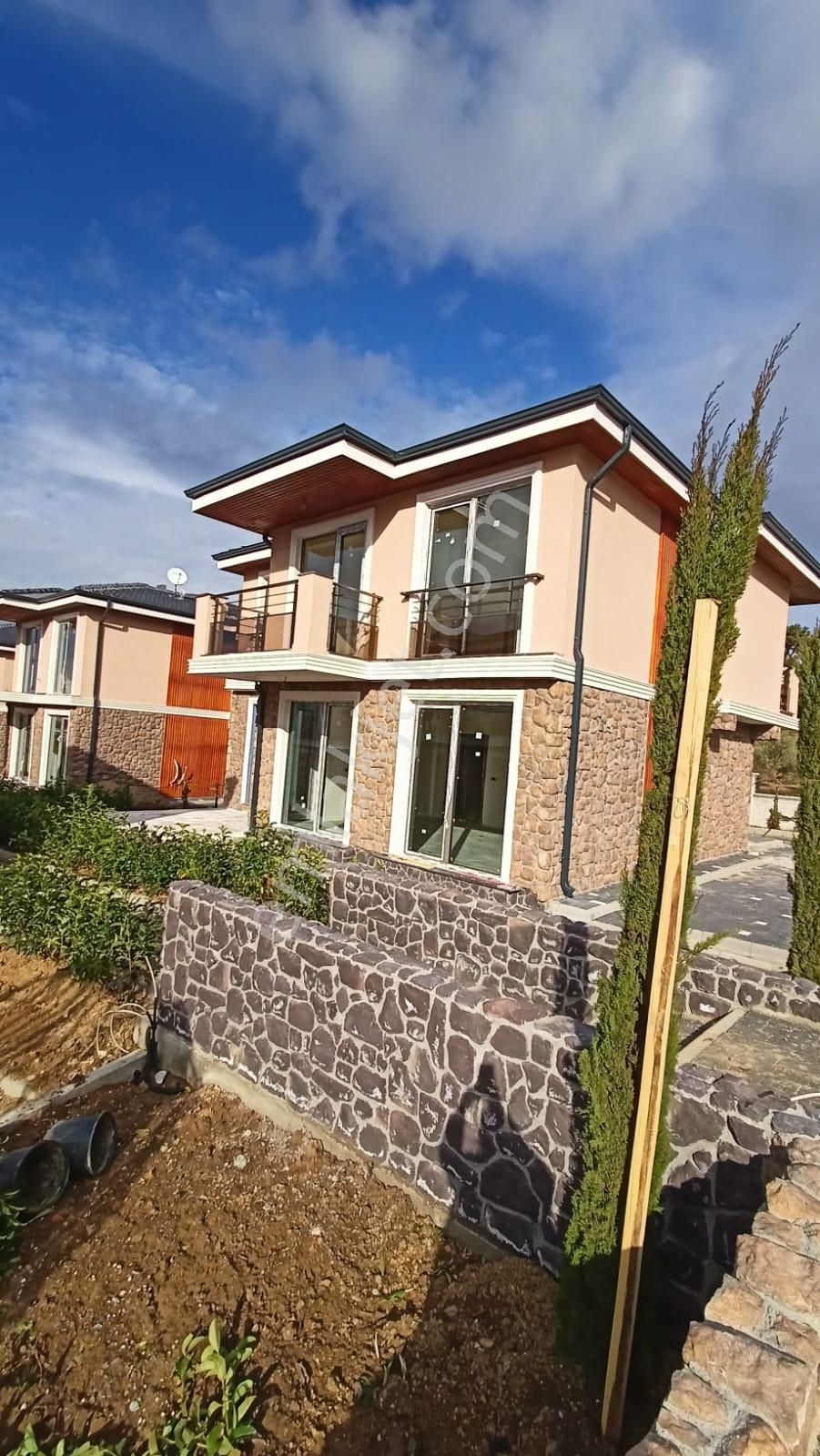 Çanakkale Merkez Barbaros Satılık Villa Çanakkale Merkez Barbaros Mahallesi Satılık 4+1 Muhteşem Villa