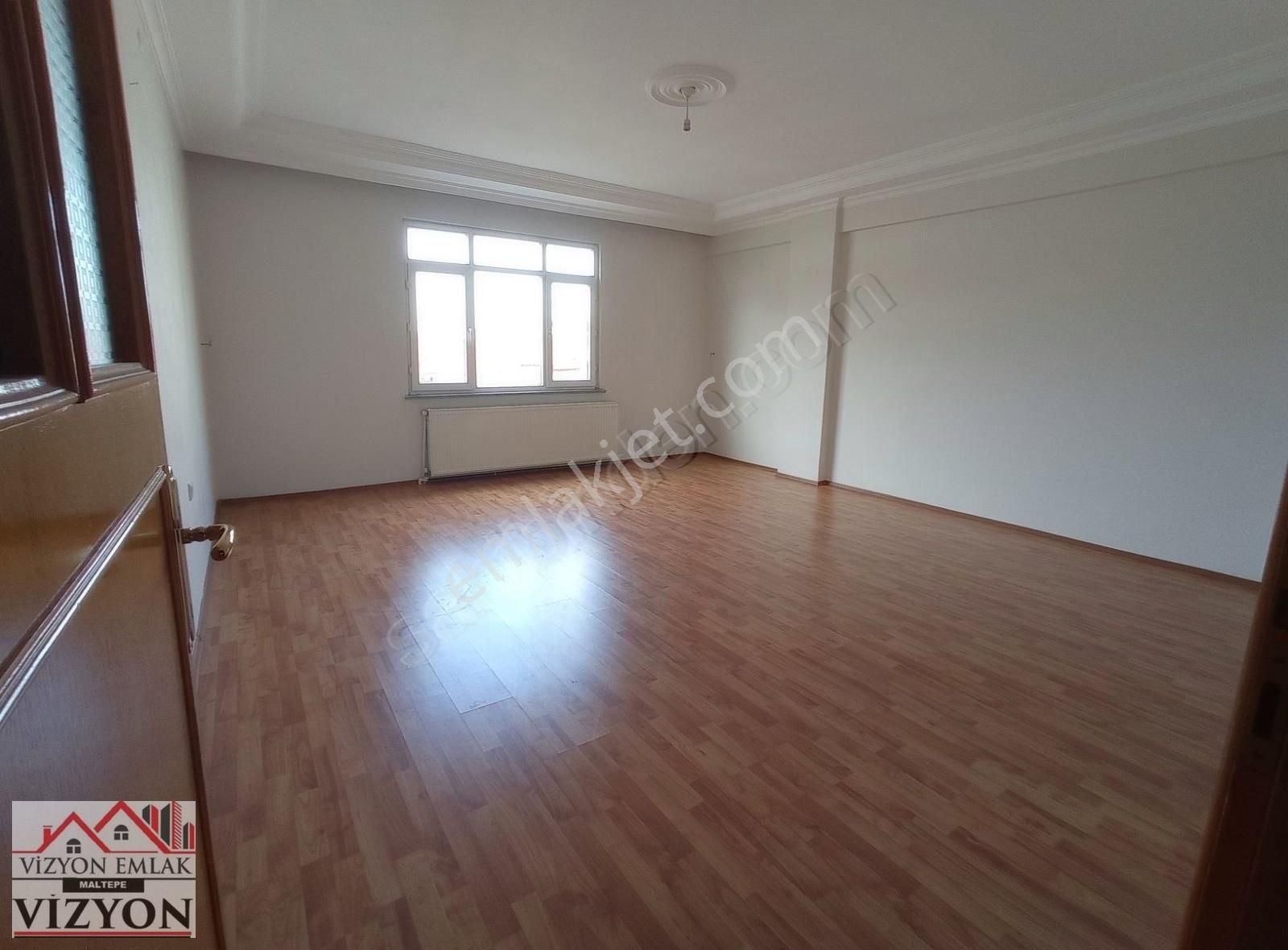 Maltepe Zümrütevler Kiralık Daire 145 M2 Net Kullanımlı 3+1 Geniş Ferah Tüm Gün Güneş Alan Boyalı