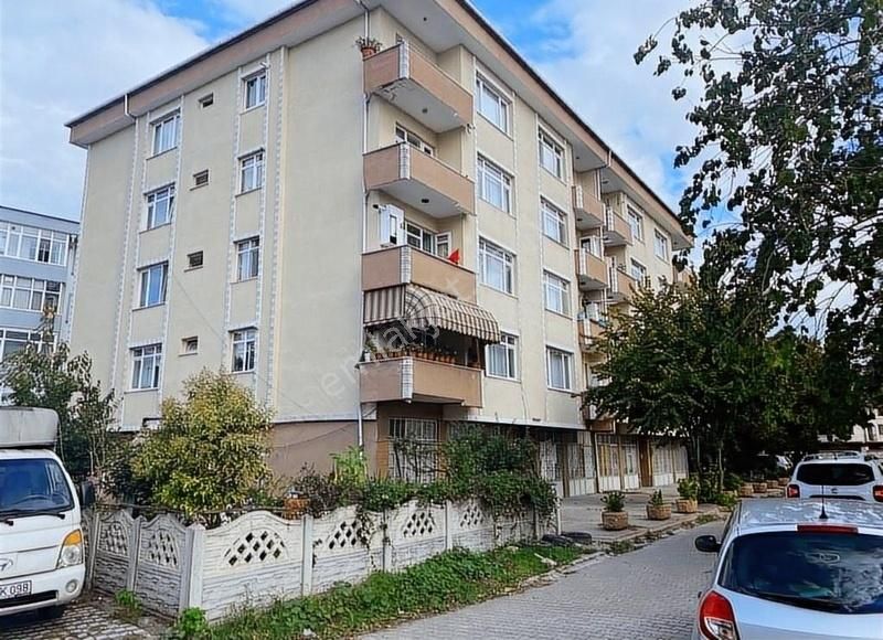 Adapazarı İstiklal Satılık Daire Dsi Yakını 4 Katlı 4. Kat 3+1 Satılık Daire