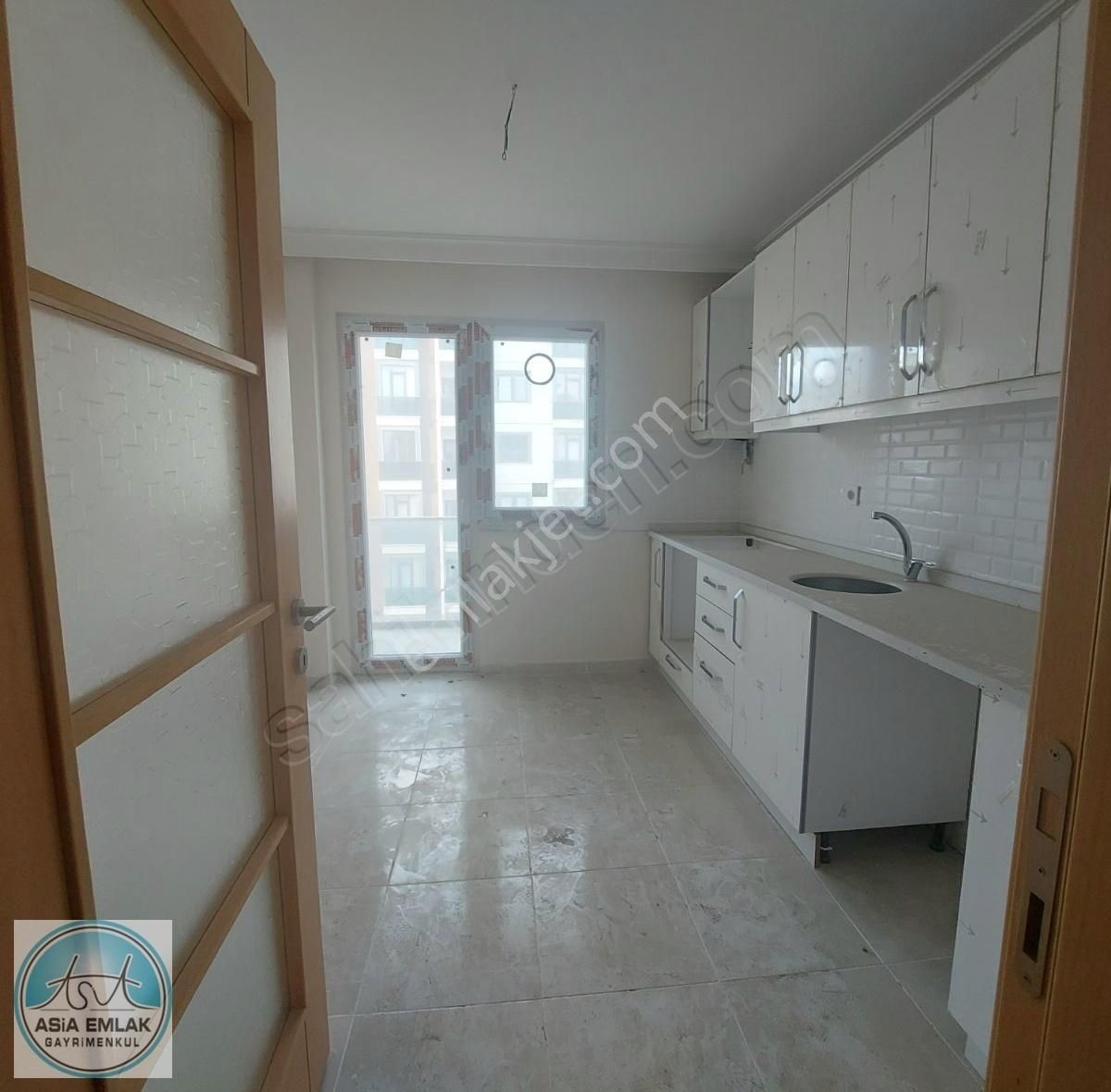 Pendik Fevzi Çakmak Kiralık Daire Asia'dan Marmara Arş.ve Metro Karşısı Sıfır Site İçi 3+1