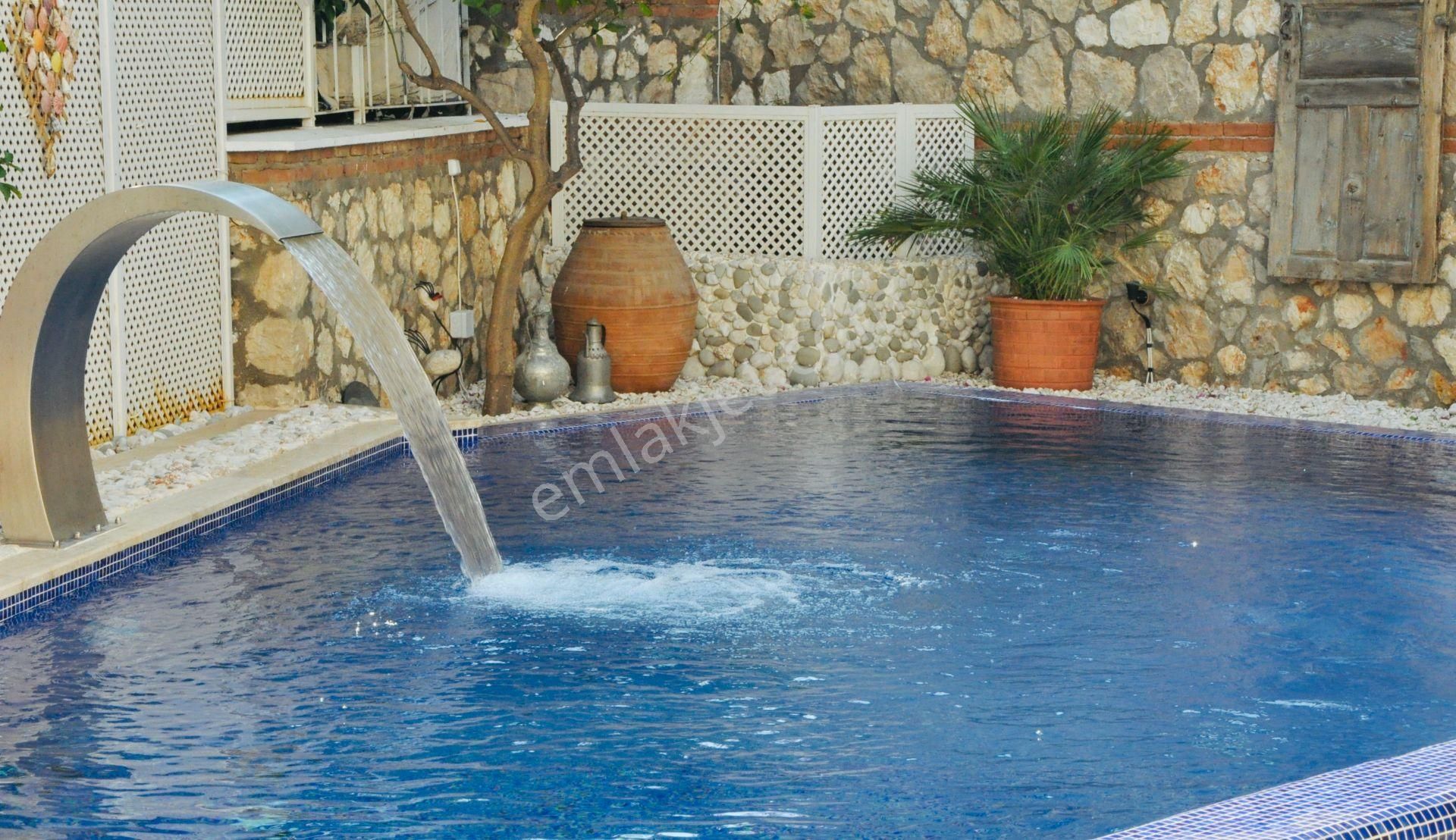 Kaş Kalkan Satılık Villa Kalkan Merkezde 4+1 Özel Havuzlu Villa