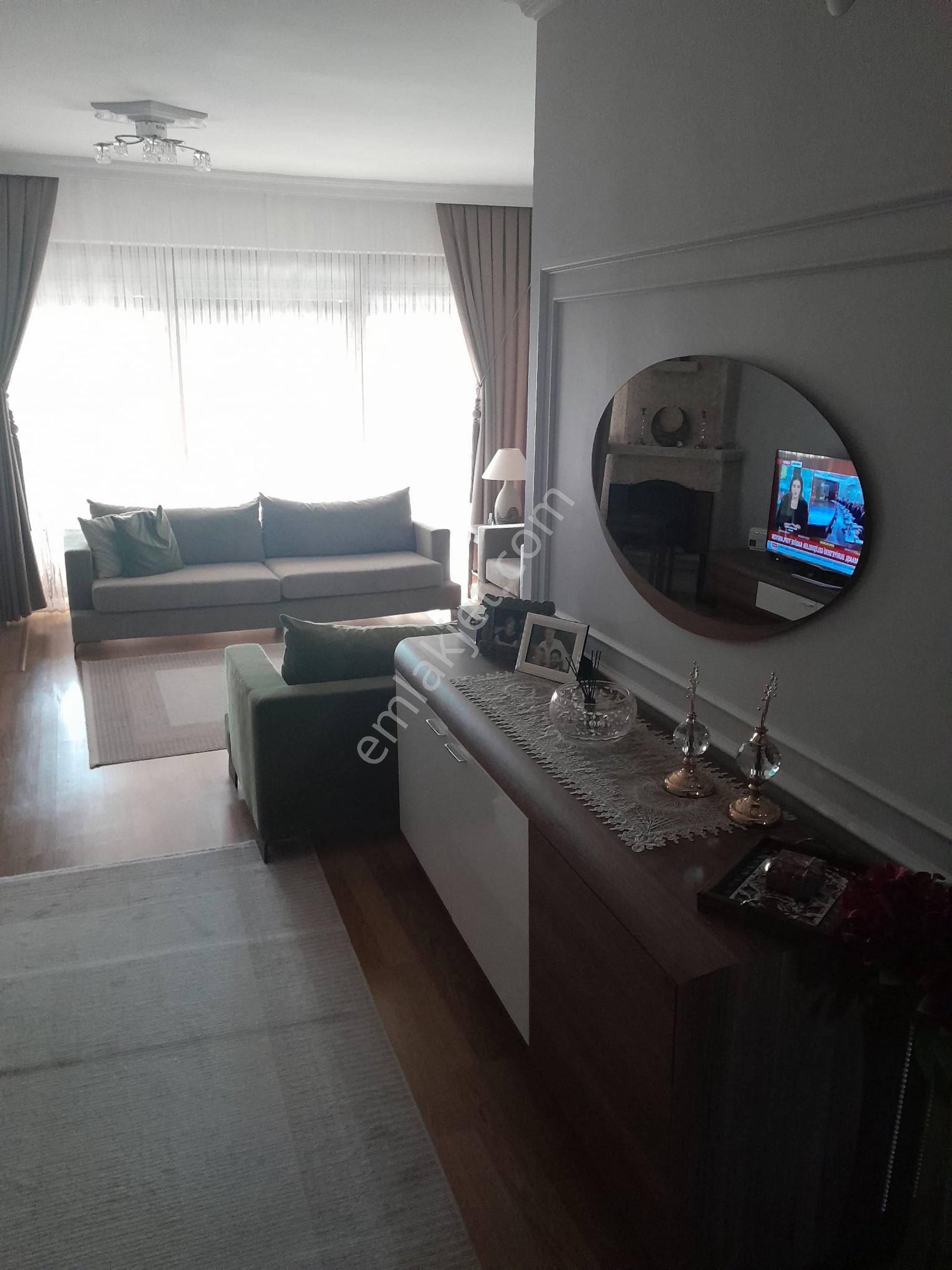 Güzelce De 400m2 Arsa İçerisinde Ful Tadilatlı 5+1 Satılık Villa - Görsel 34