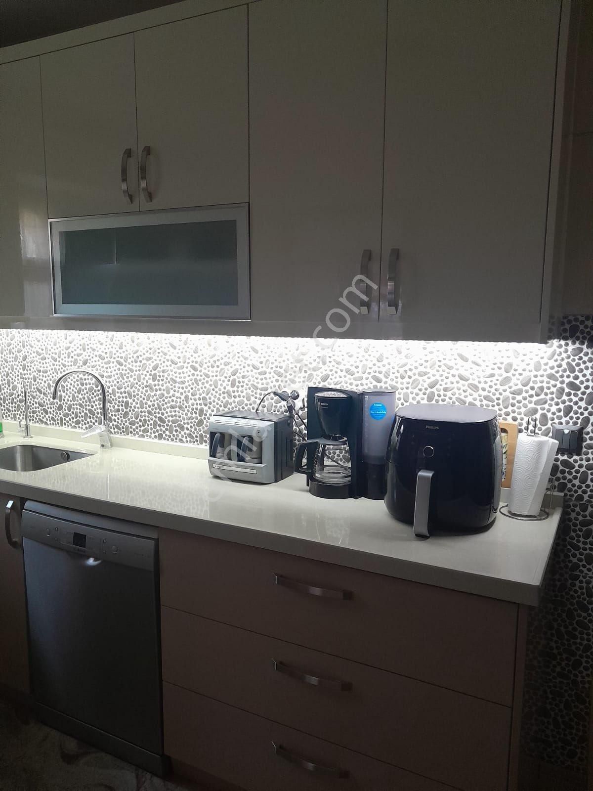 Güzelce De 400m2 Arsa İçerisinde Ful Tadilatlı 5+1 Satılık Villa - Görsel 20