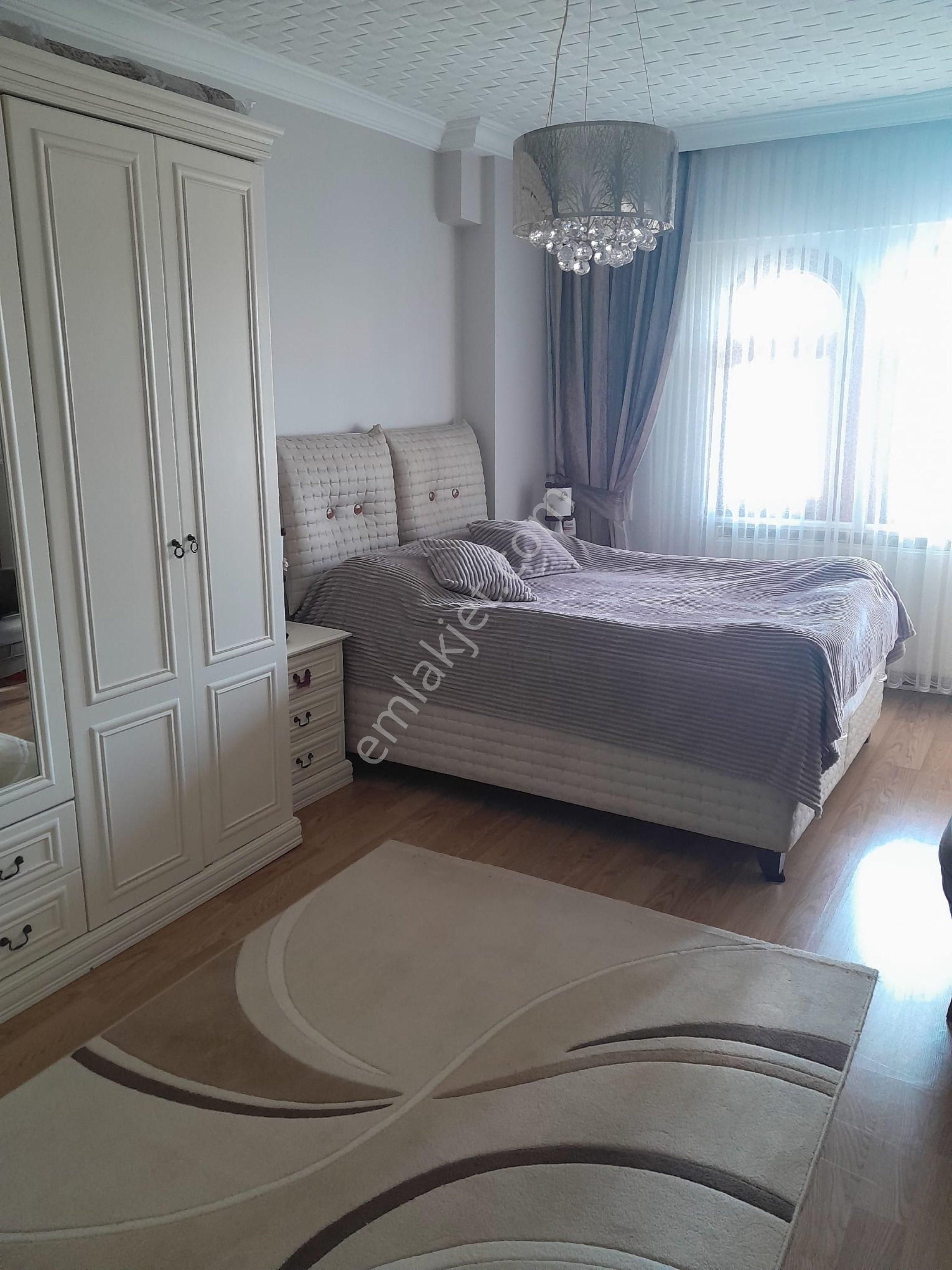 Güzelce De 400m2 Arsa İçerisinde Ful Tadilatlı 5+1 Satılık Villa - Görsel 33