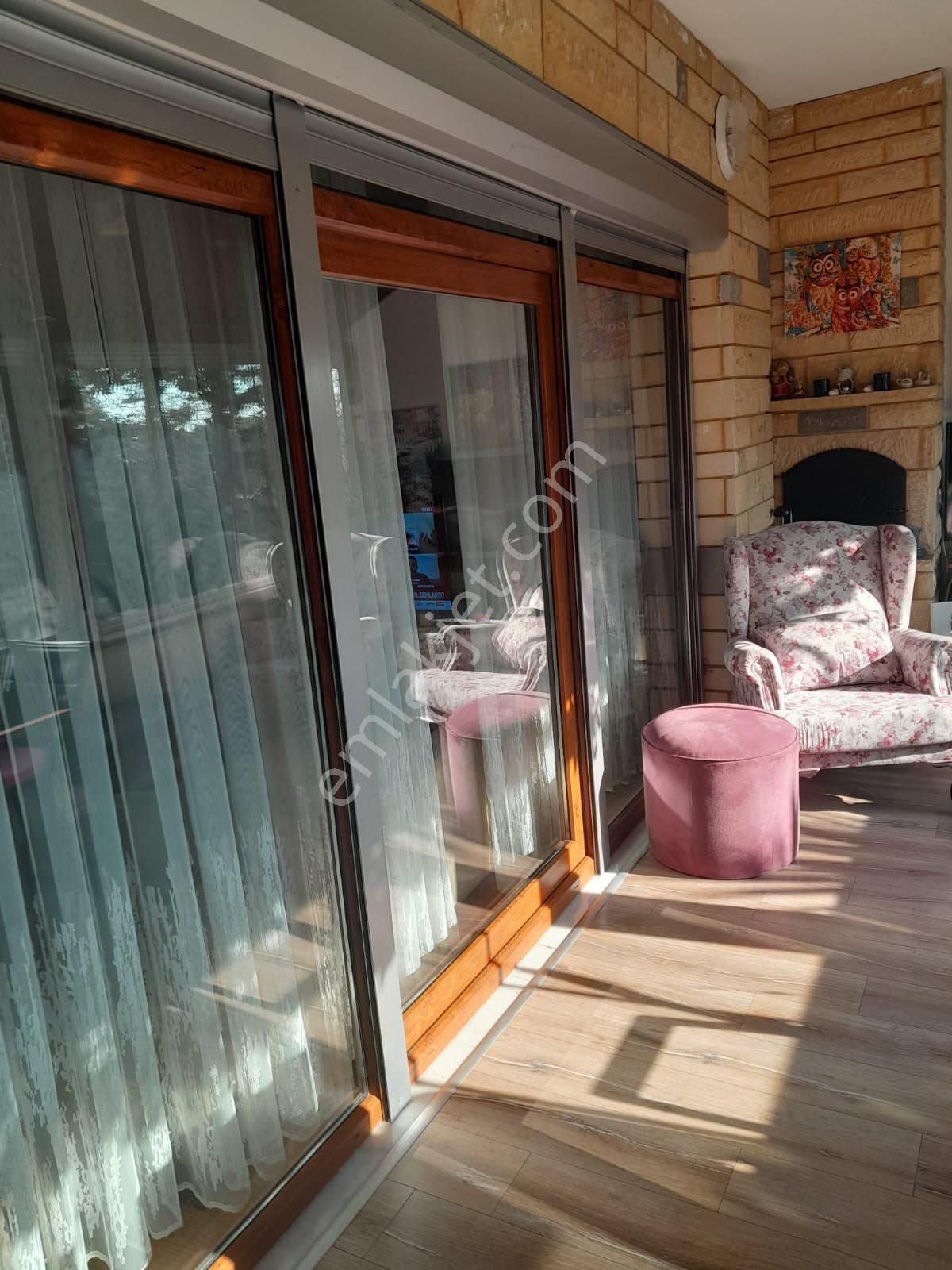 Güzelce De 400m2 Arsa İçerisinde Ful Tadilatlı 5+1 Satılık Villa - Görsel 17