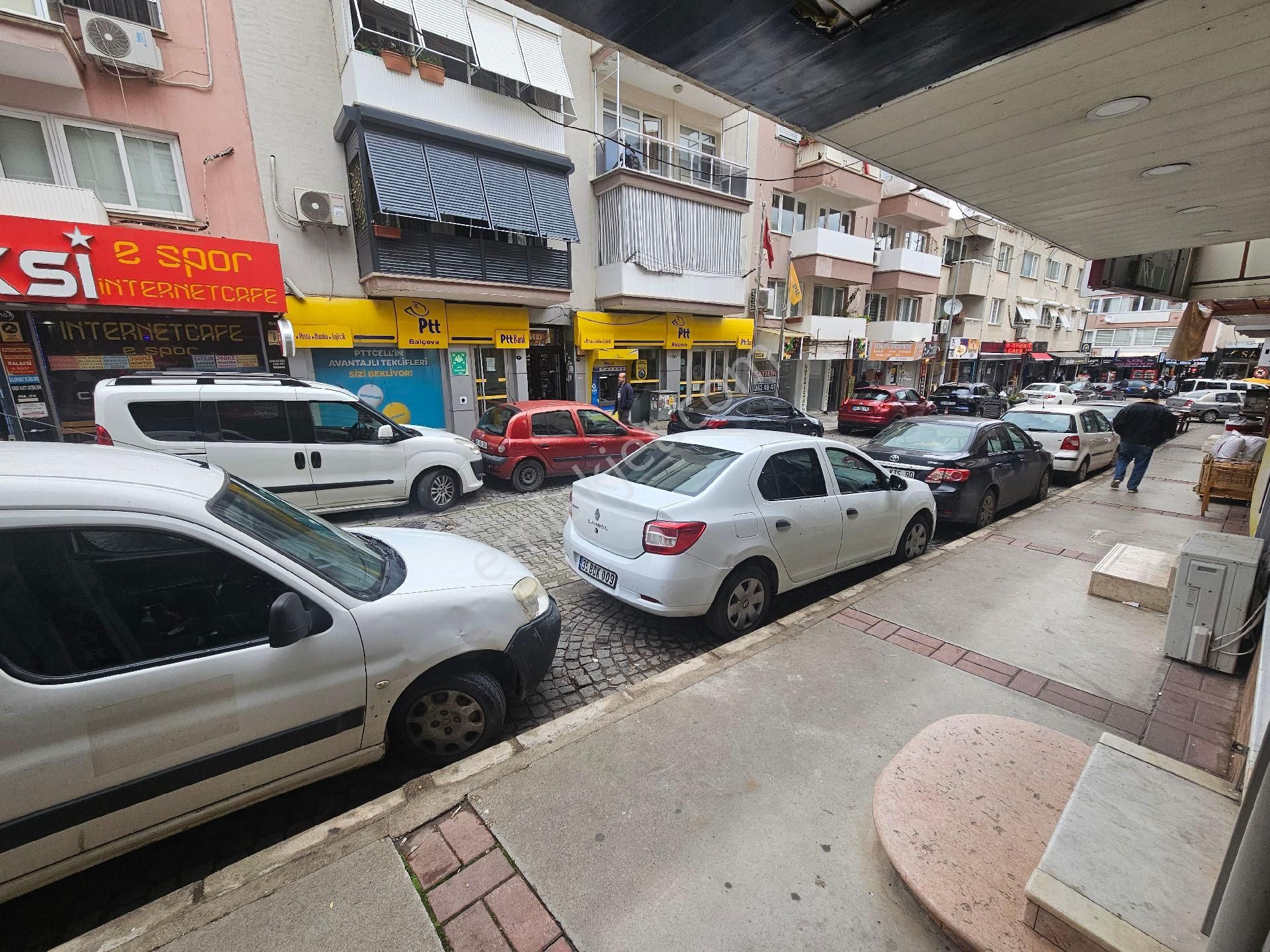 Balçova Onur Kiralık Dükkan & Mağaza Balçova Ata Caddesi'ne Yakın, Ptt Sokağında Kiralık Boş Dükkan